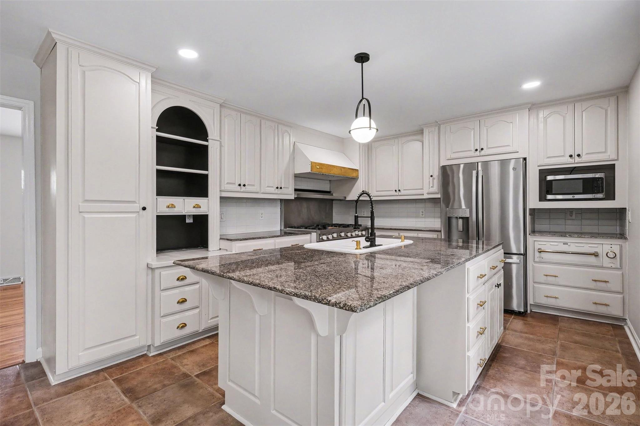 1030 Mclaughlin Drive — Charlotte