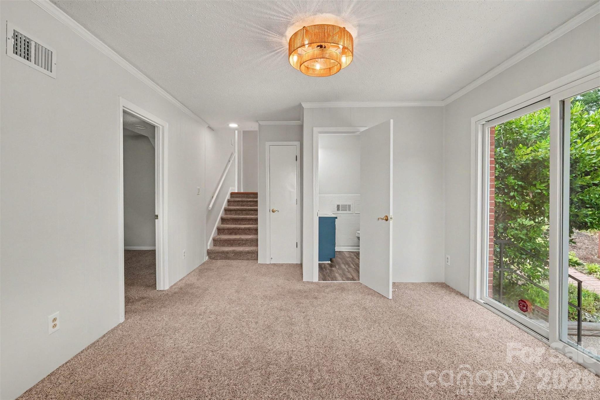 1030 Mclaughlin Drive — Charlotte
