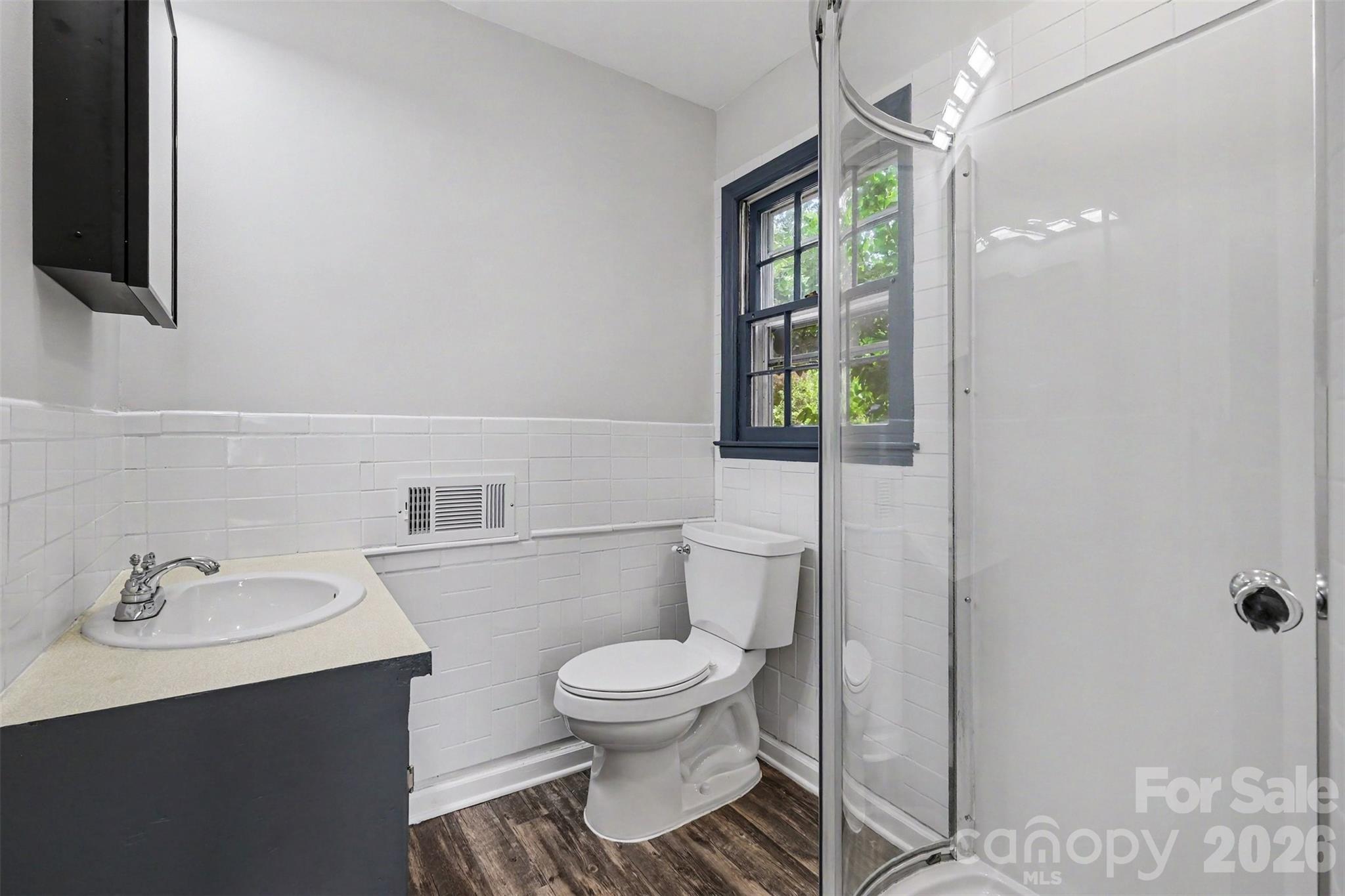 1030 Mclaughlin Drive — Charlotte