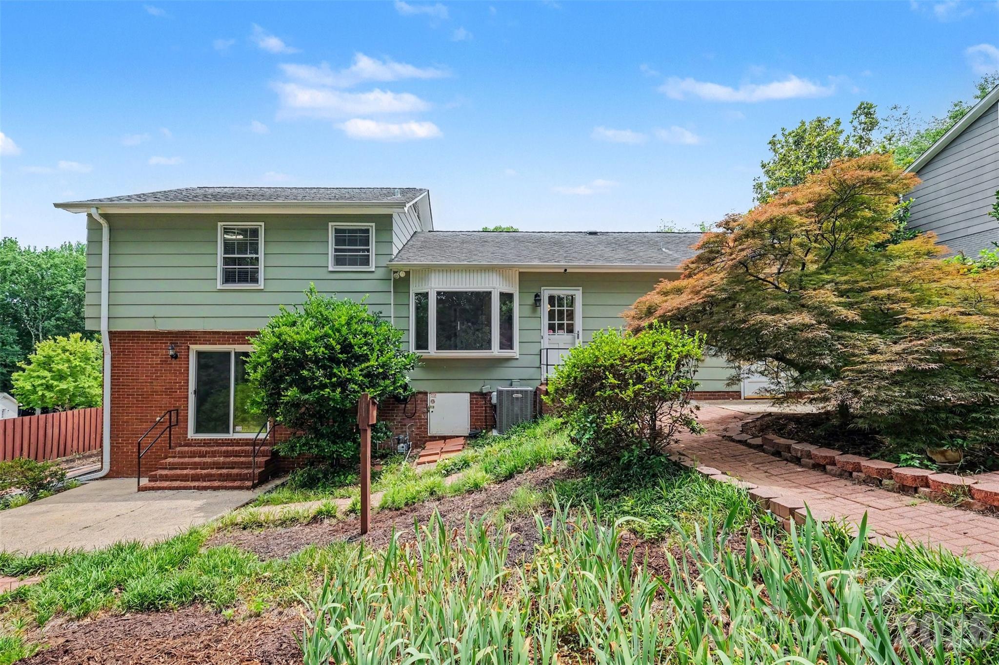 1030 Mclaughlin Drive — Charlotte