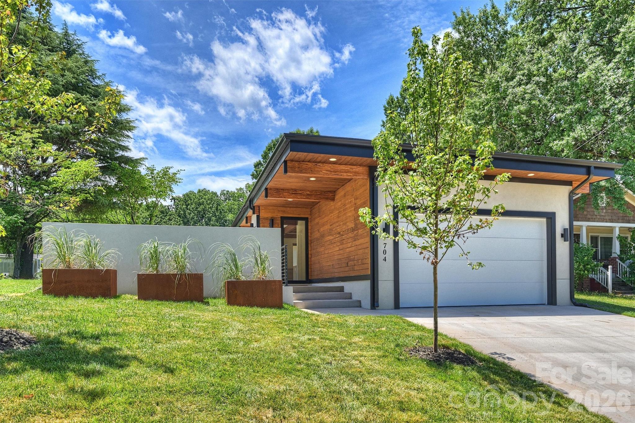 704 Charles Avenue — Charlotte