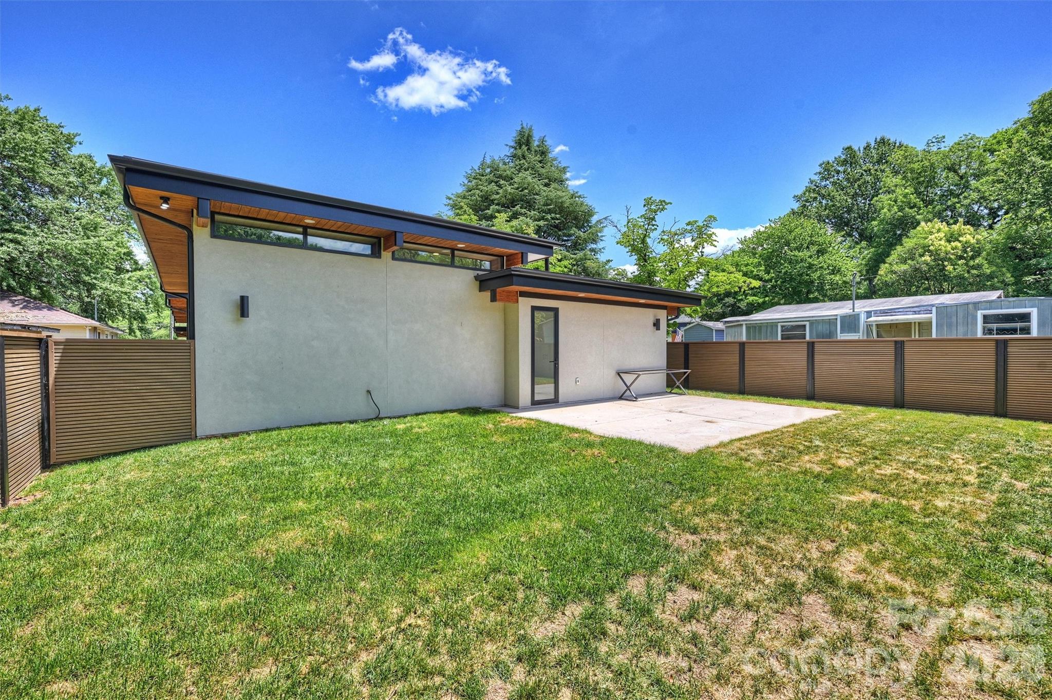 704 Charles Avenue — Charlotte