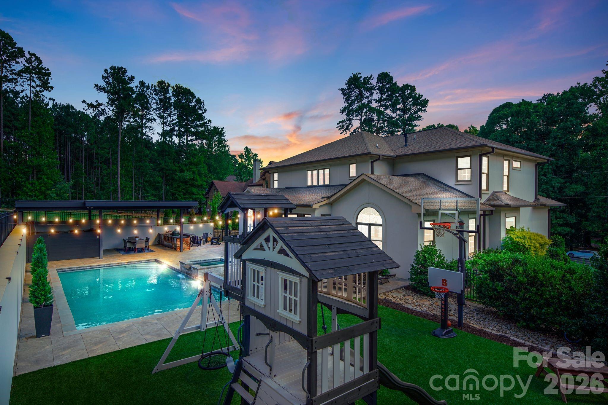 342 Kenway Loop — Mooresville