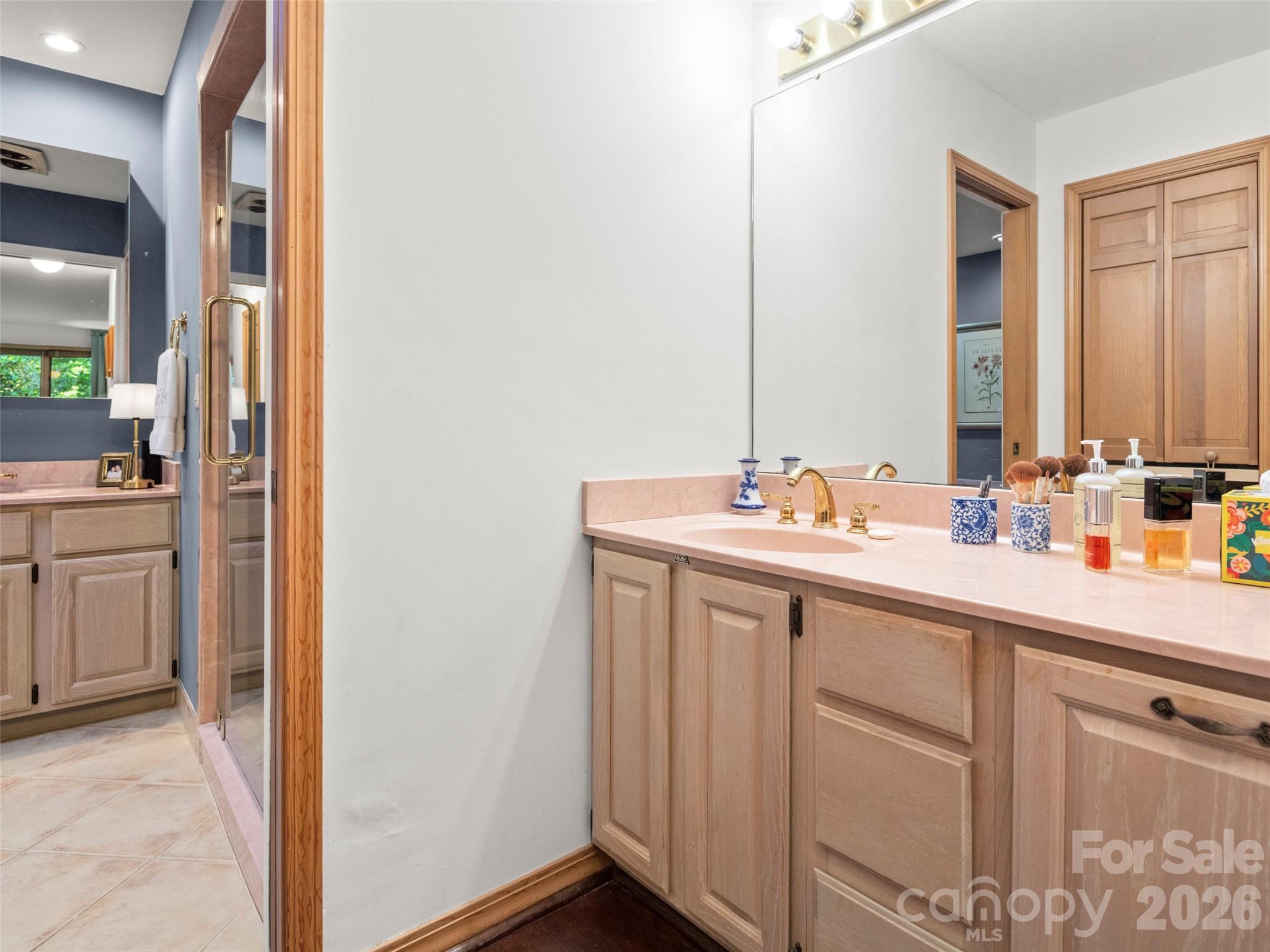 20 Clubside Drive — Asheville