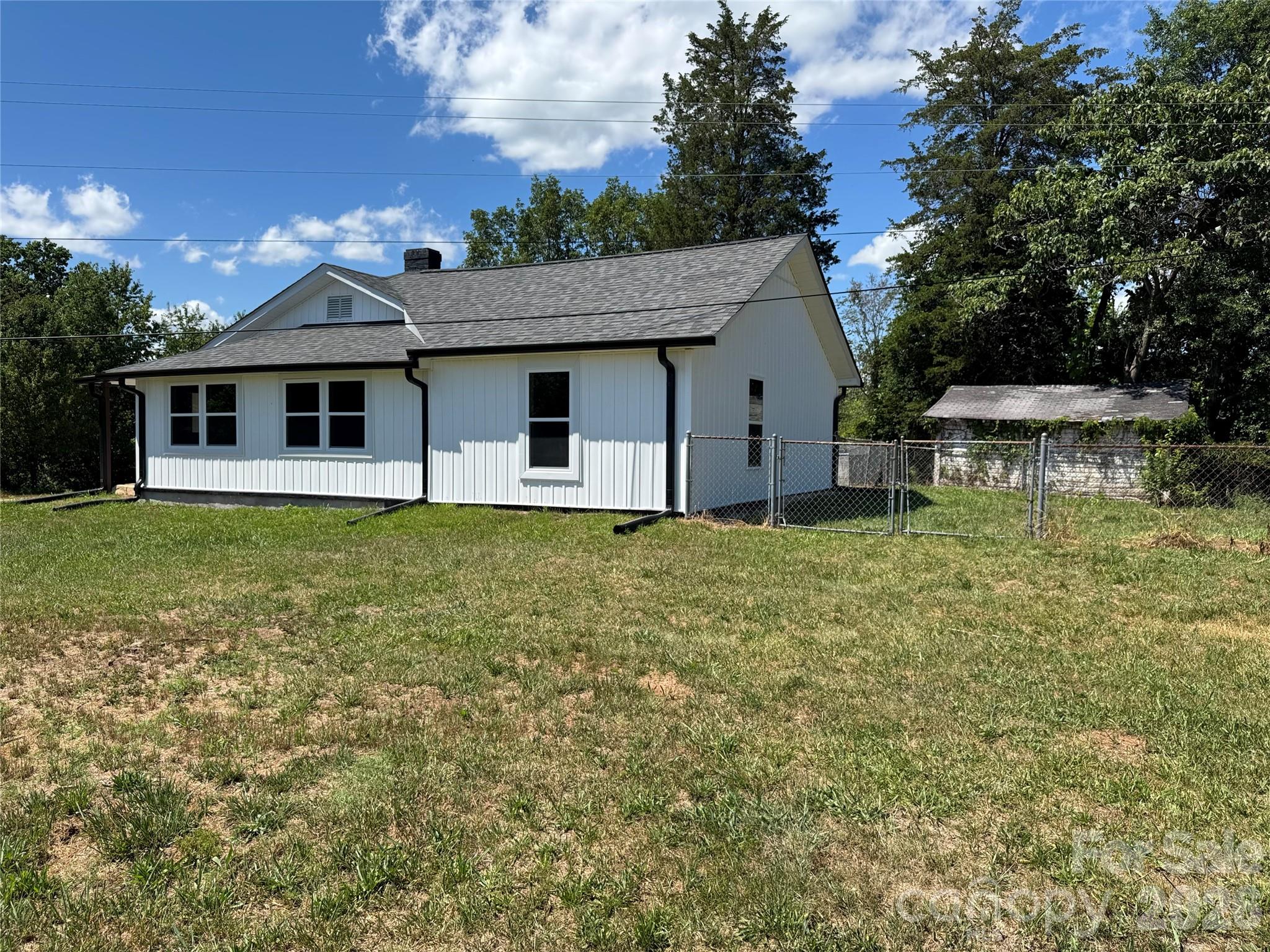 3812 Cliffside Road — Mooresboro