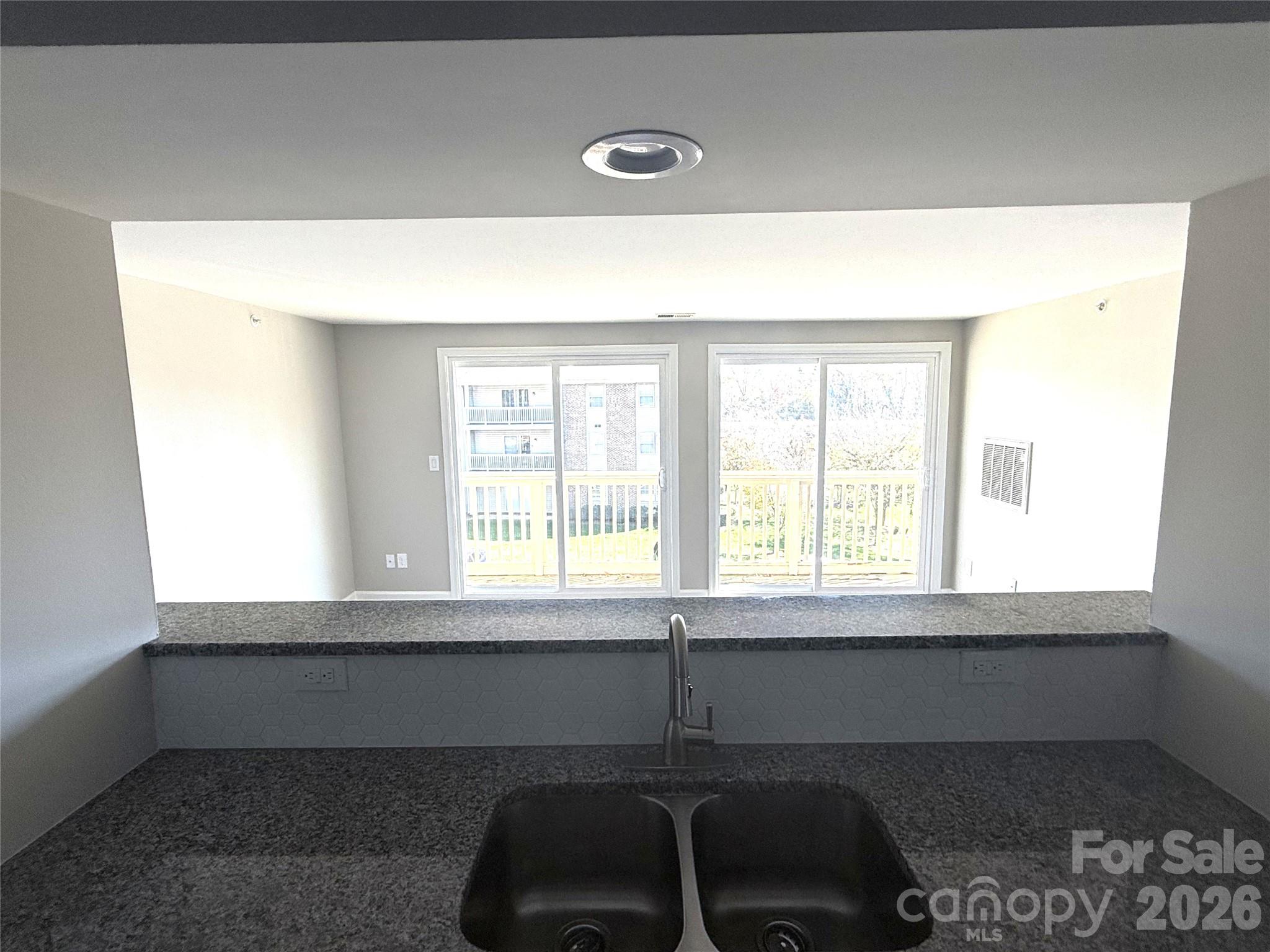 1604 Arlyn Circle #J — Charlotte