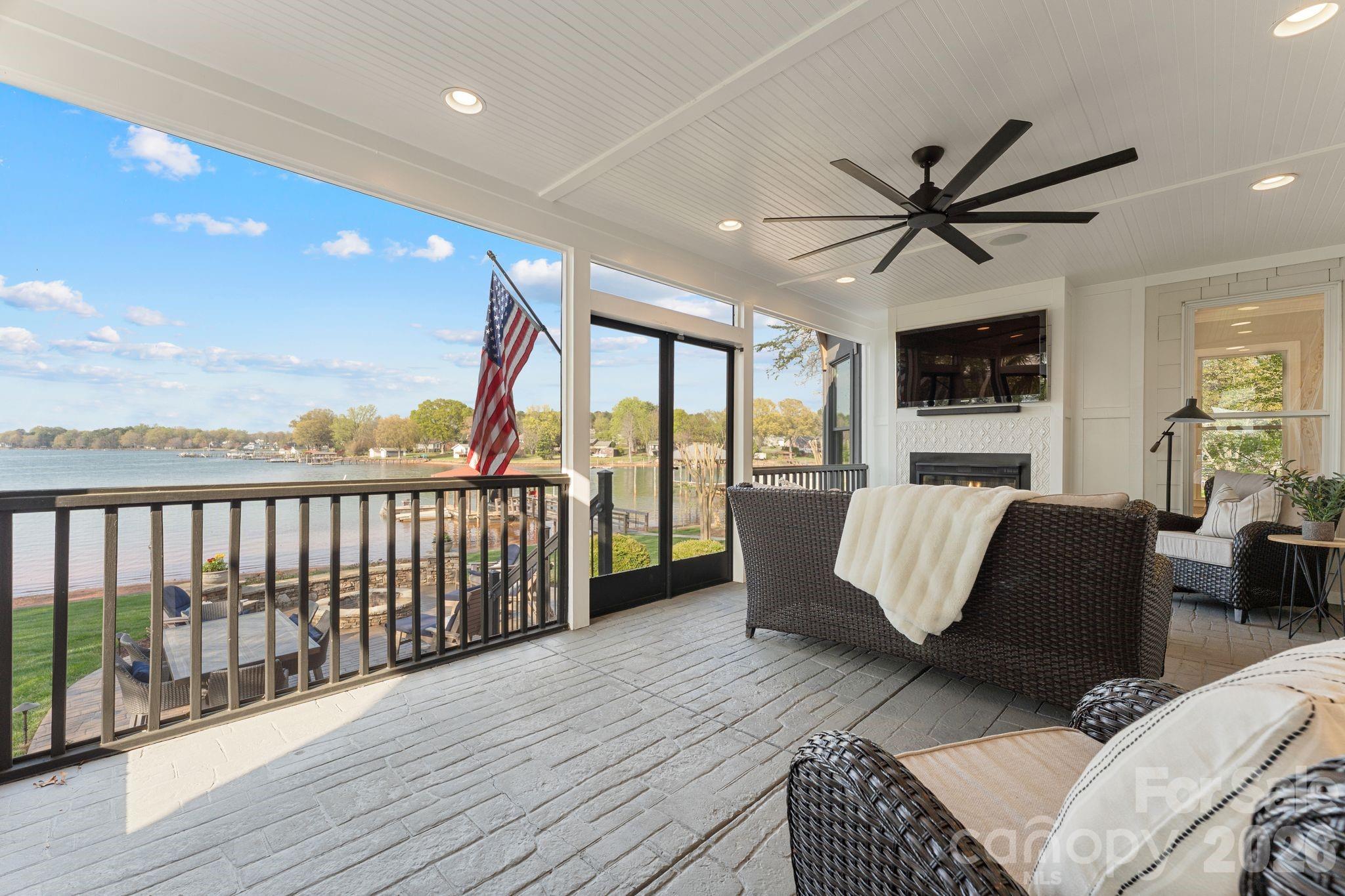 182 Malibu Road — Mooresville