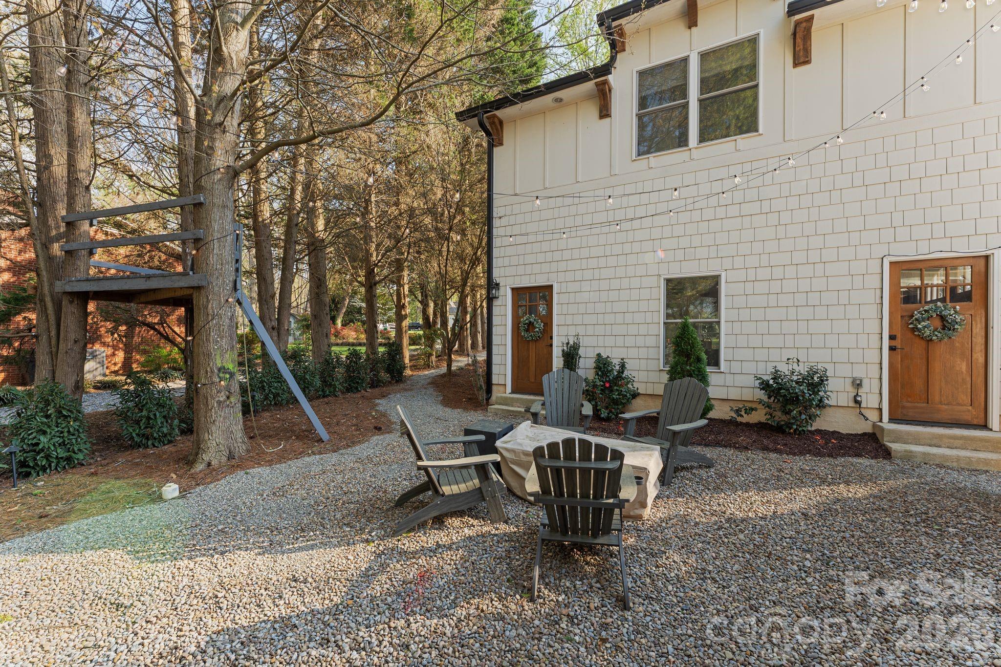 182 Malibu Road — Mooresville