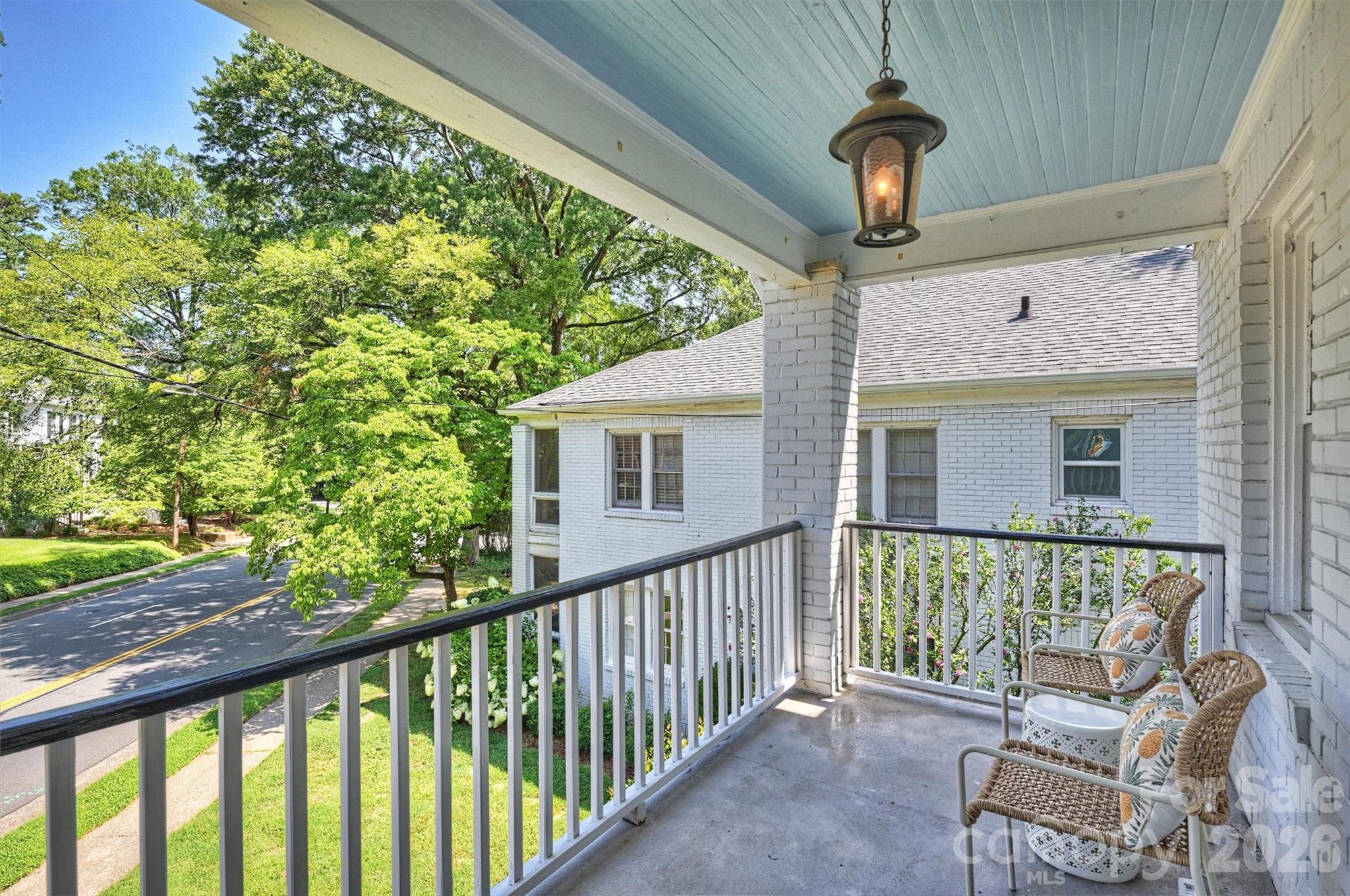 118 N Laurel Avenue — Charlotte
