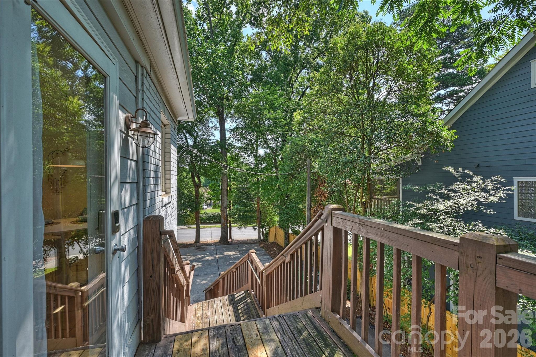 118 N Laurel Avenue — Charlotte