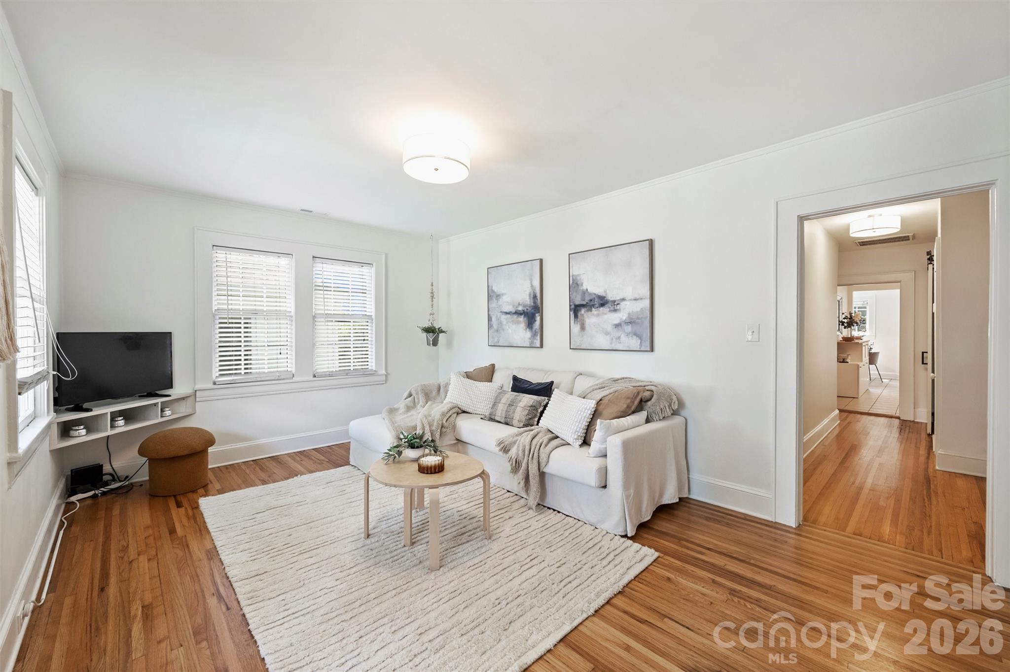 118 N Laurel Avenue — Charlotte