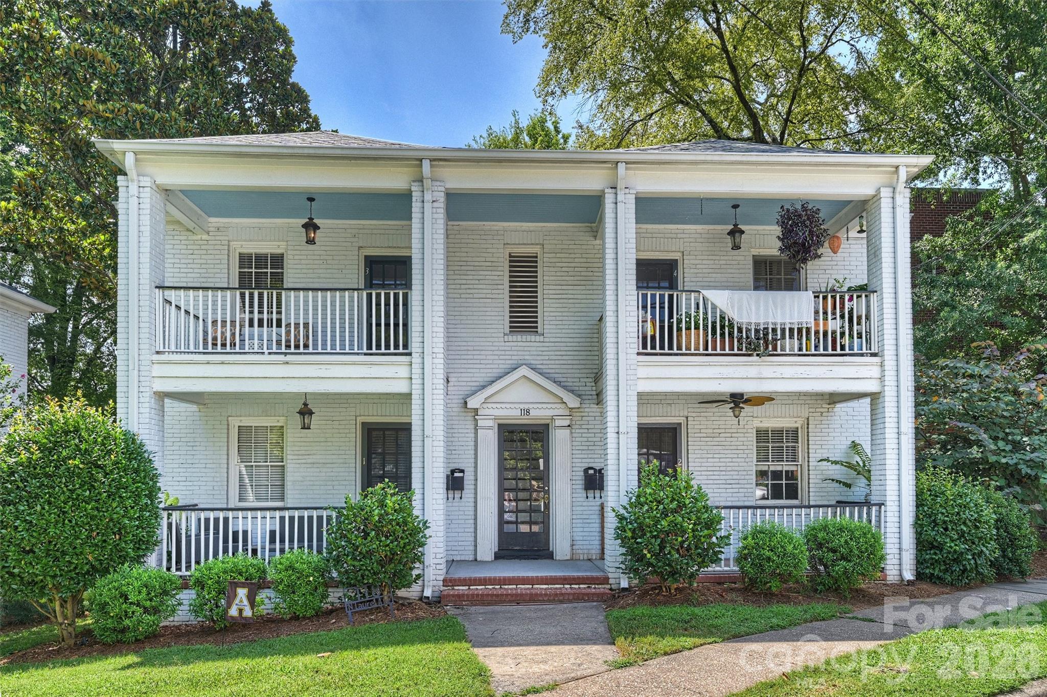 118 N Laurel Avenue — Charlotte
