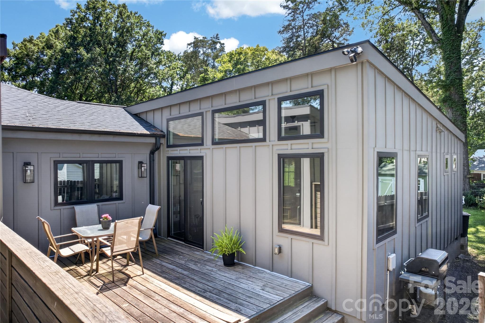 1721 Merry Oaks Road — Charlotte