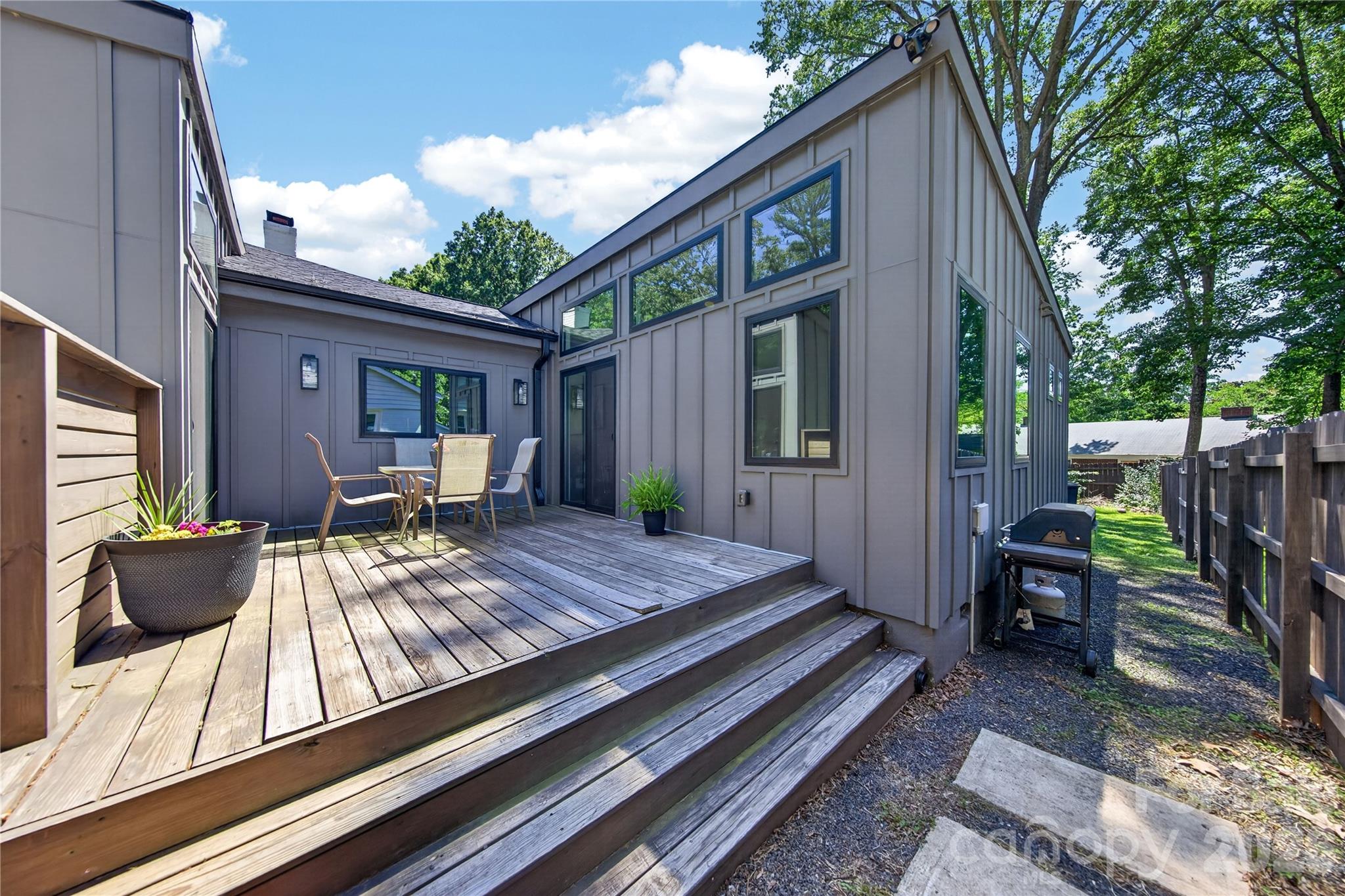 1721 Merry Oaks Road — Charlotte