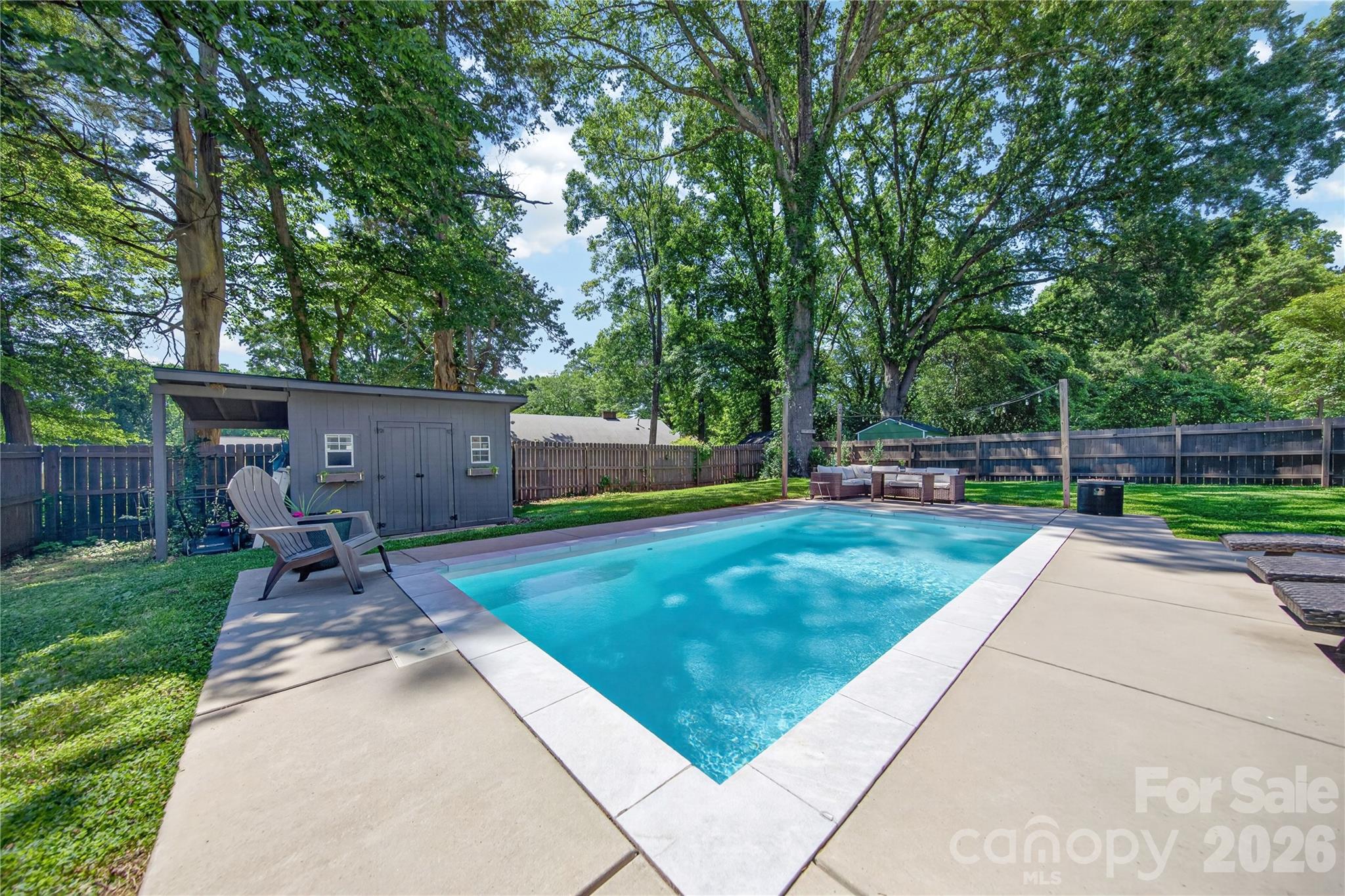 1721 Merry Oaks Road — Charlotte