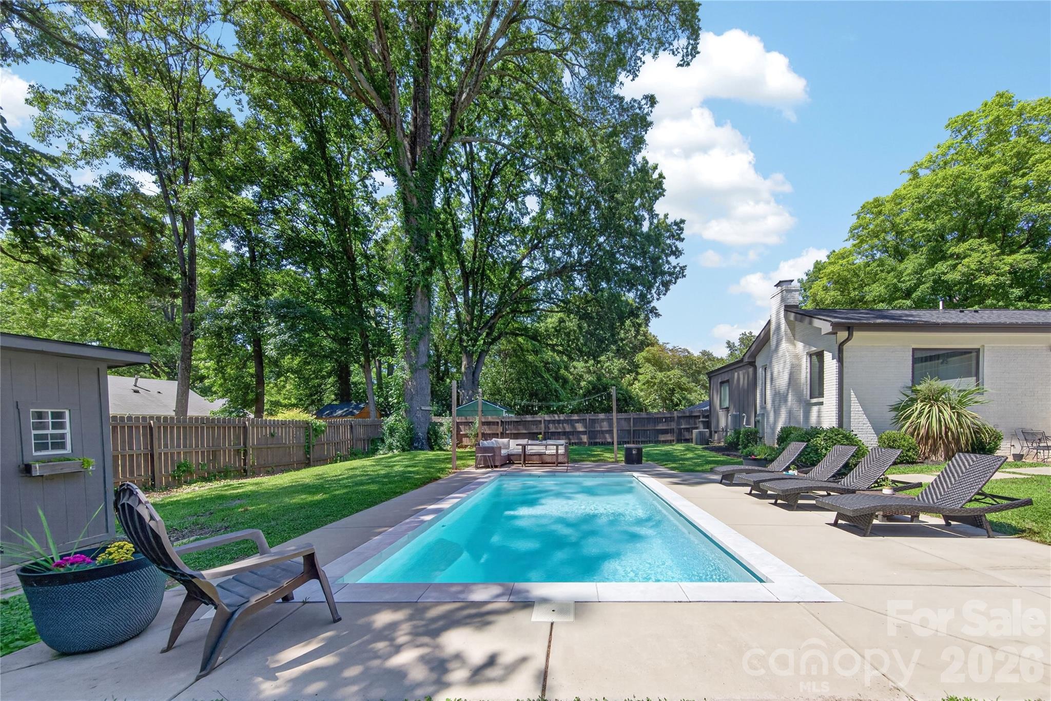 1721 Merry Oaks Road — Charlotte