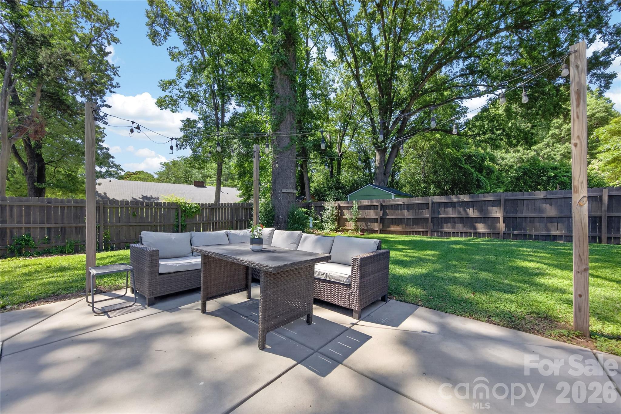 1721 Merry Oaks Road — Charlotte
