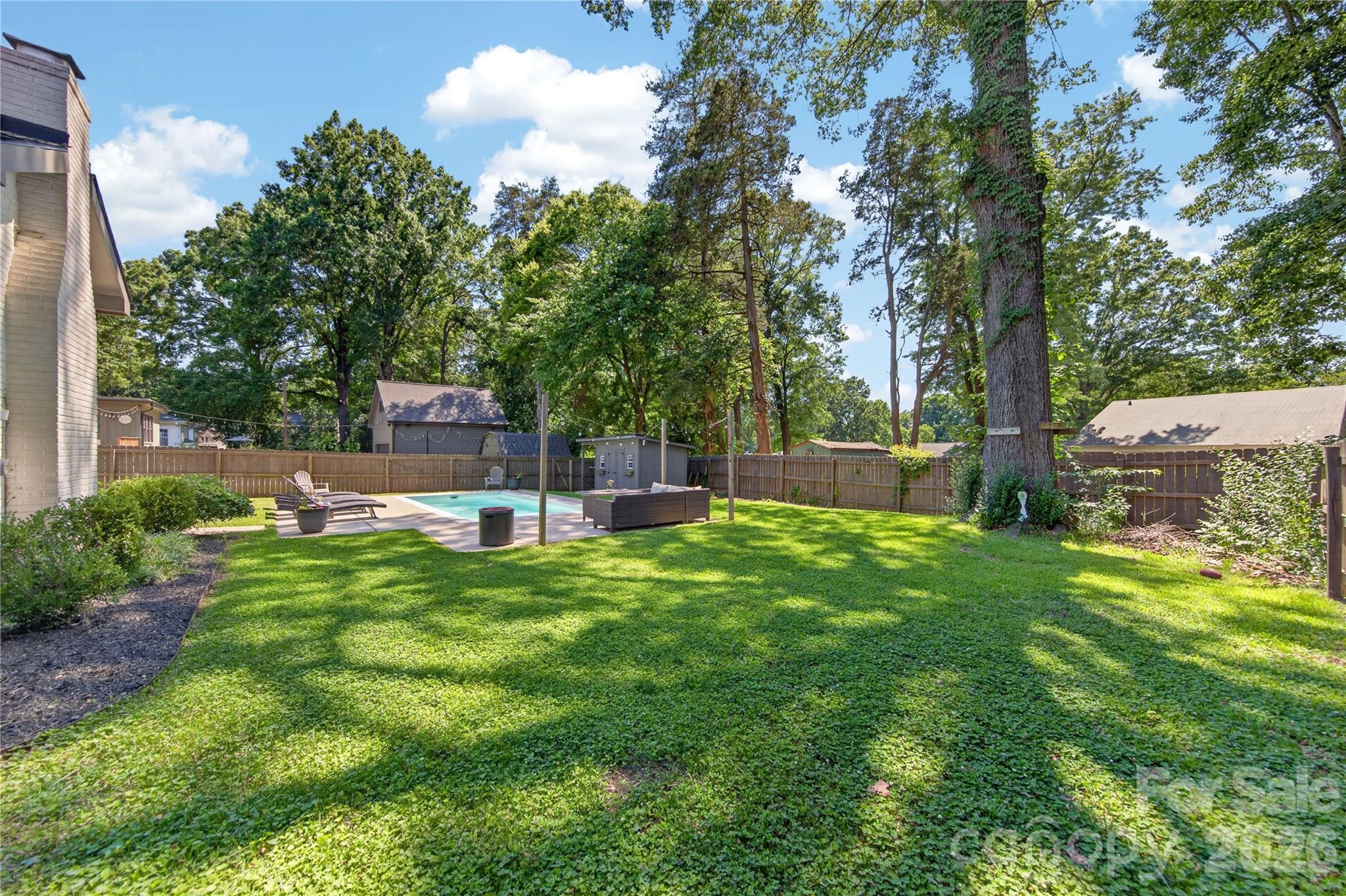 1721 Merry Oaks Road — Charlotte