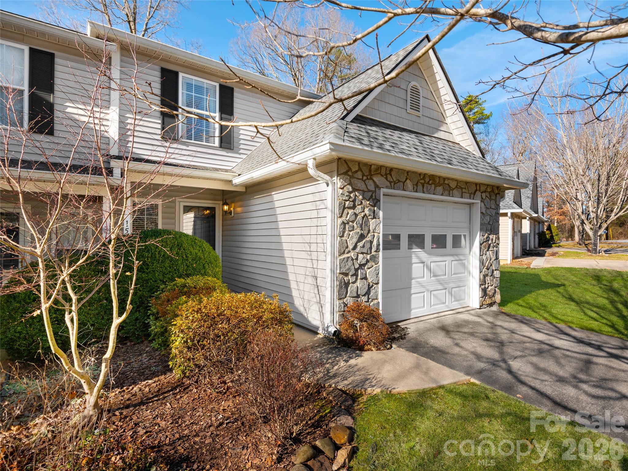 15 Willowick Drive — Asheville