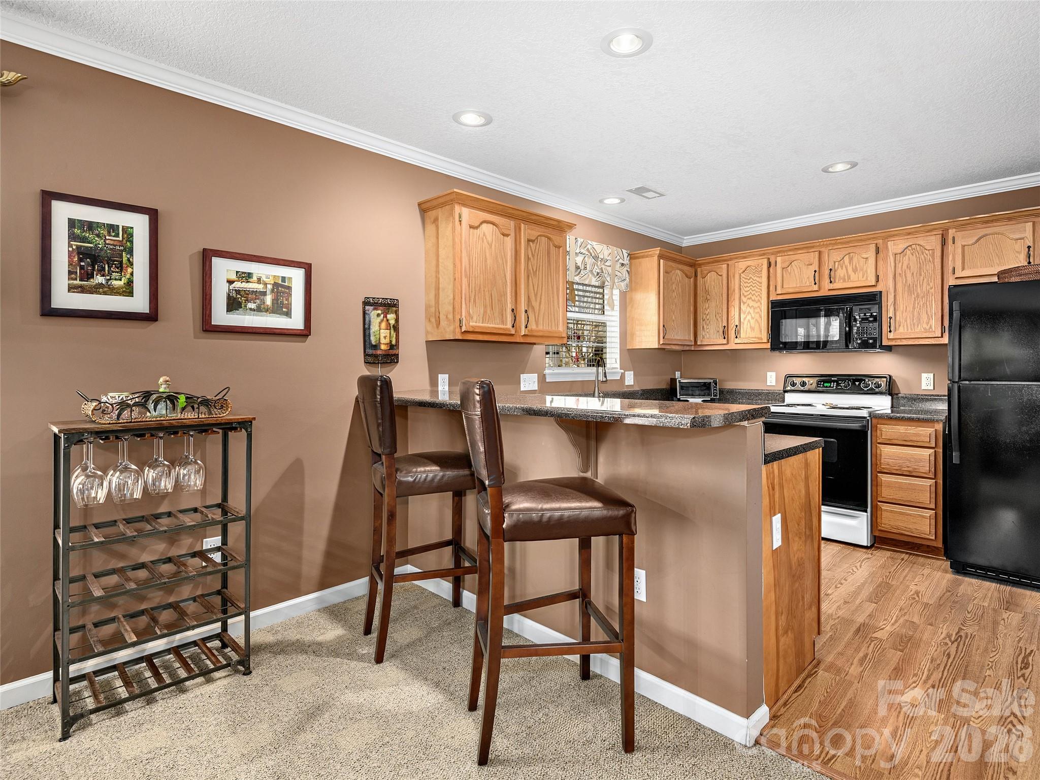 15 Willowick Drive — Asheville
