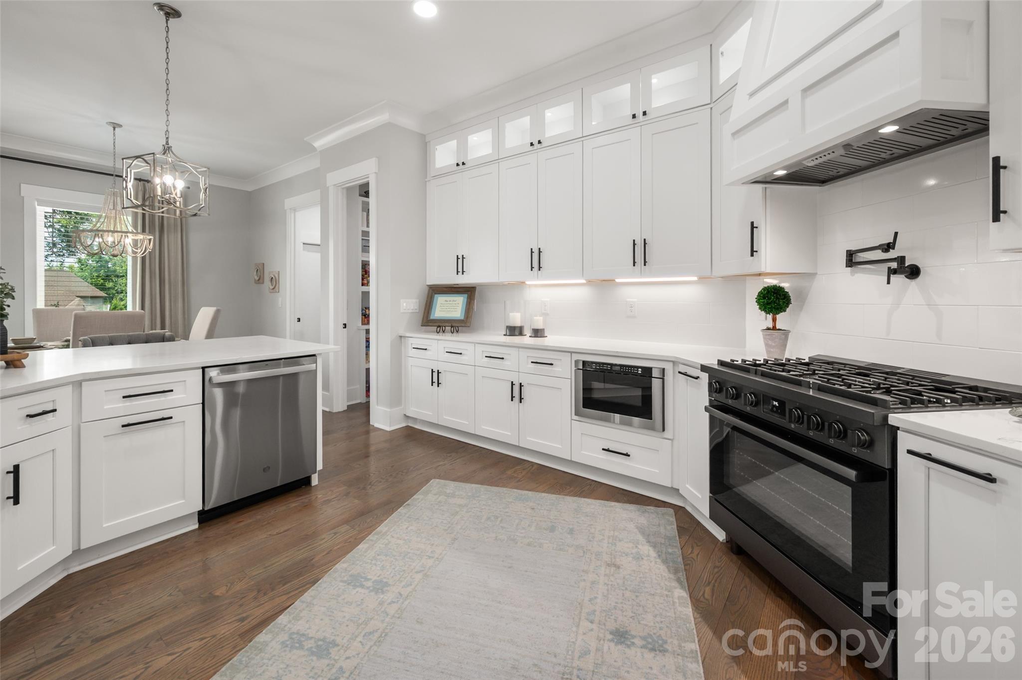 10035 Whispering Falls Avenue — Charlotte