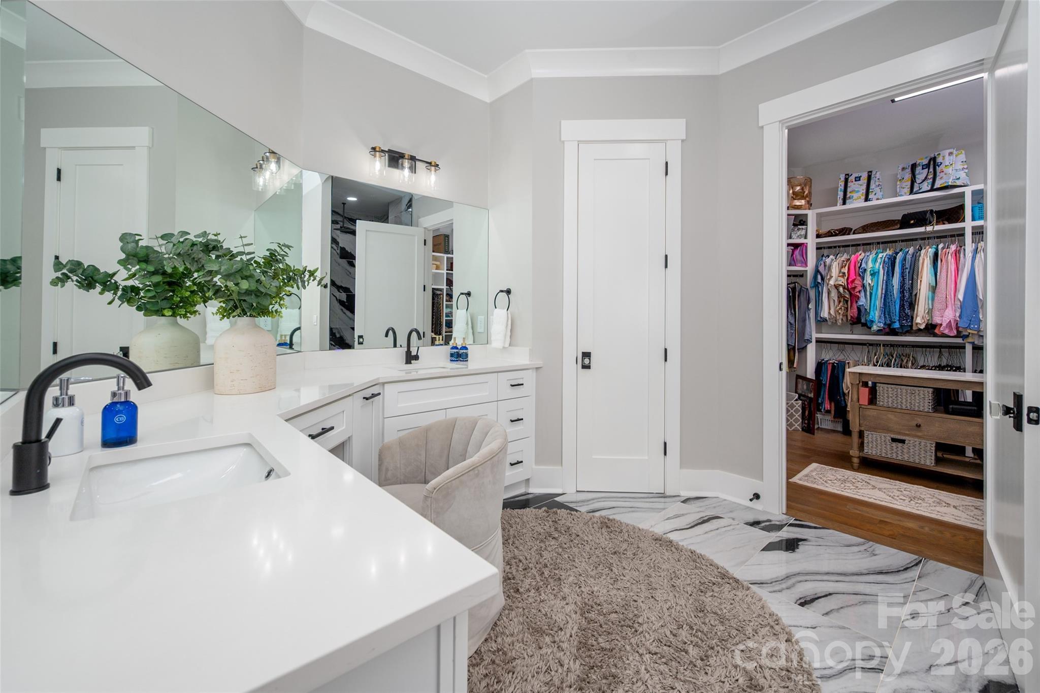 10035 Whispering Falls Avenue — Charlotte