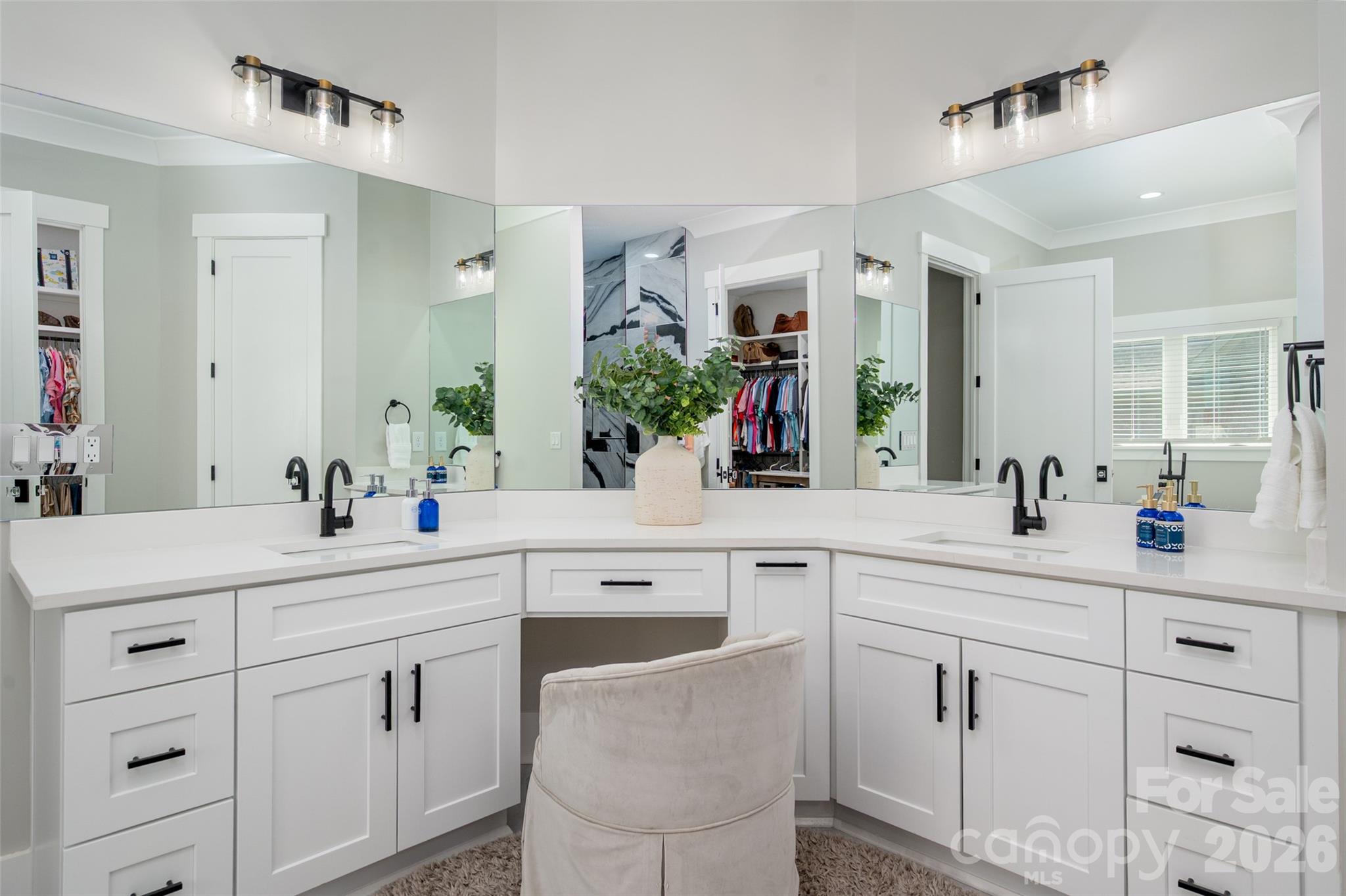 10035 Whispering Falls Avenue — Charlotte