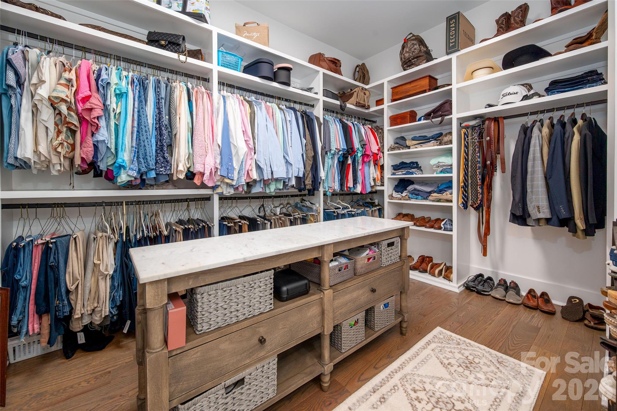 10035 Whispering Falls Avenue — Charlotte