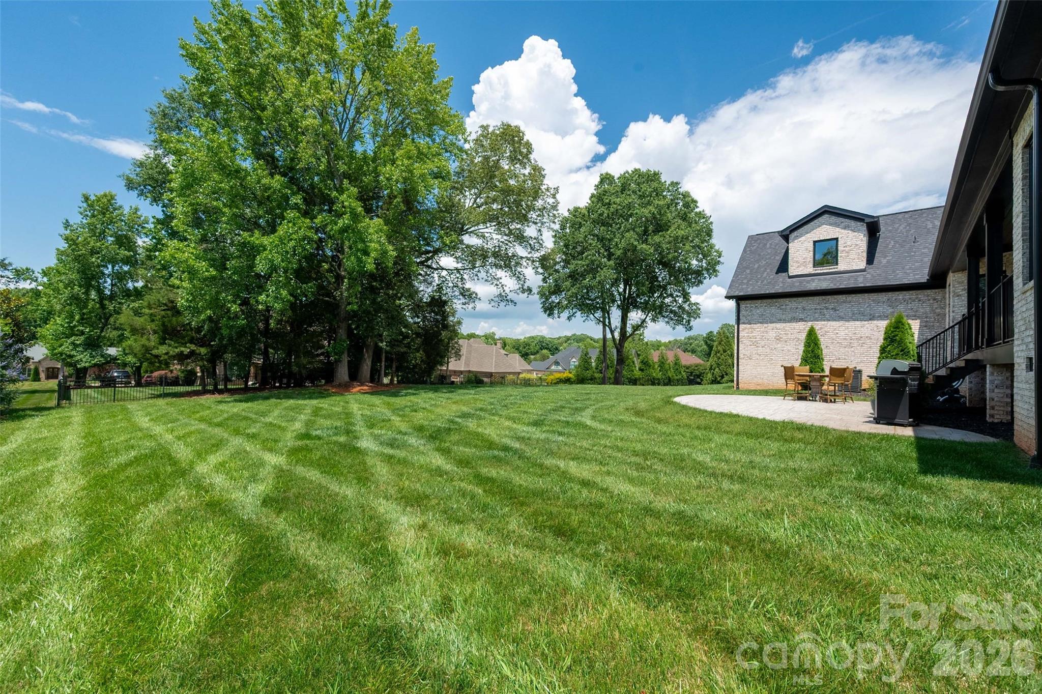 10035 Whispering Falls Avenue — Charlotte