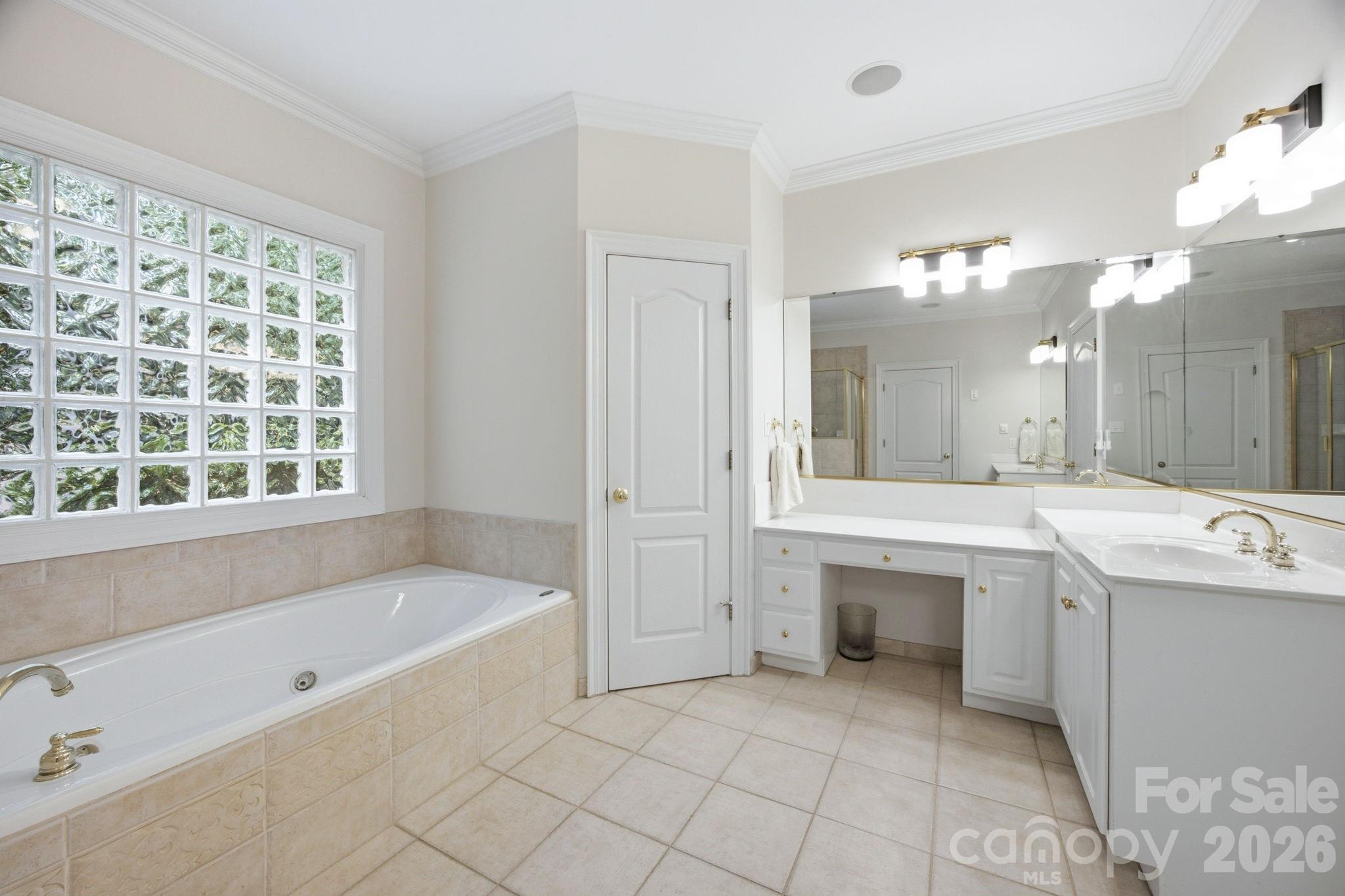 1016 Firethorne Club Drive — Waxhaw
