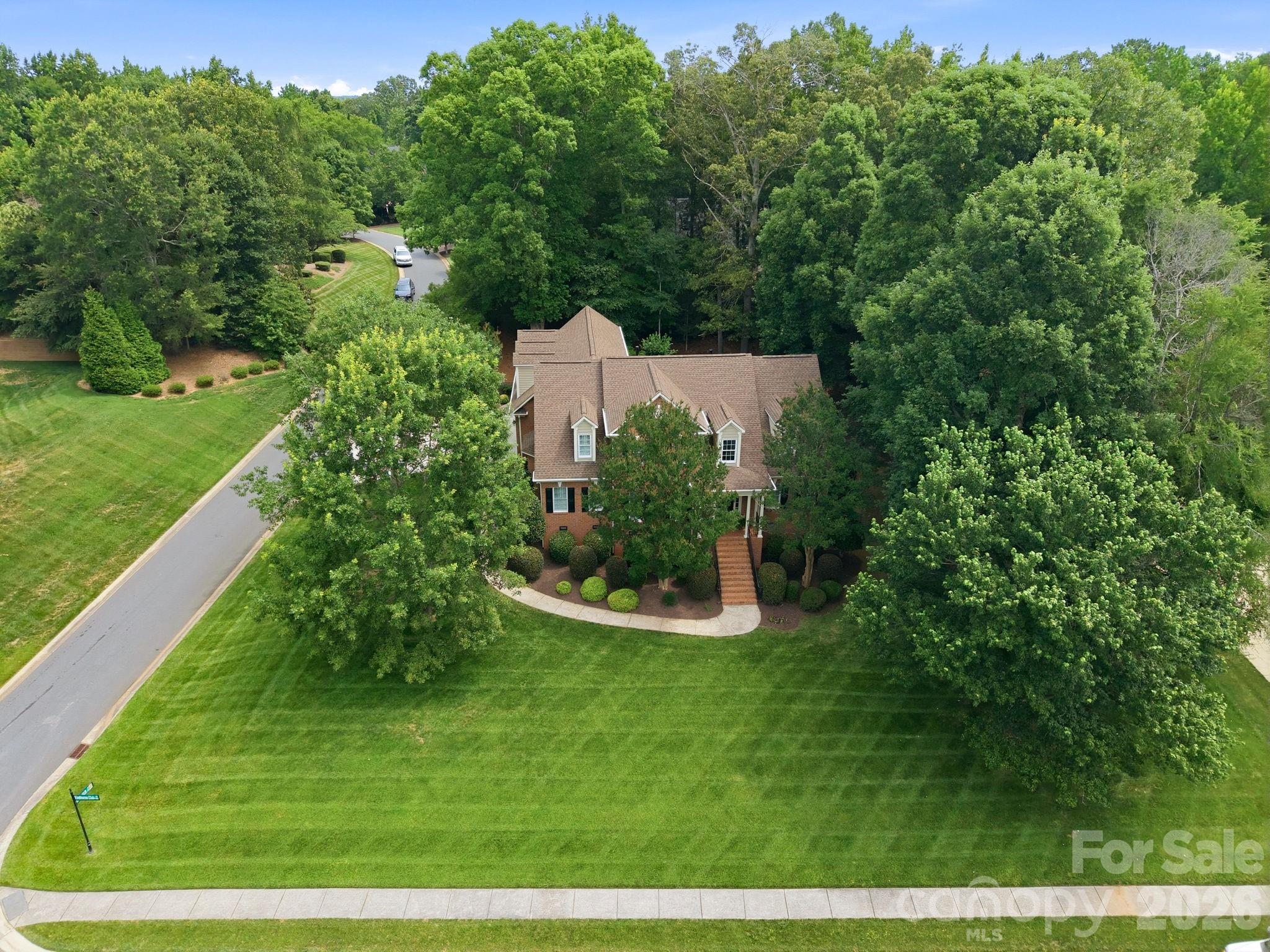 1016 Firethorne Club Drive — Waxhaw