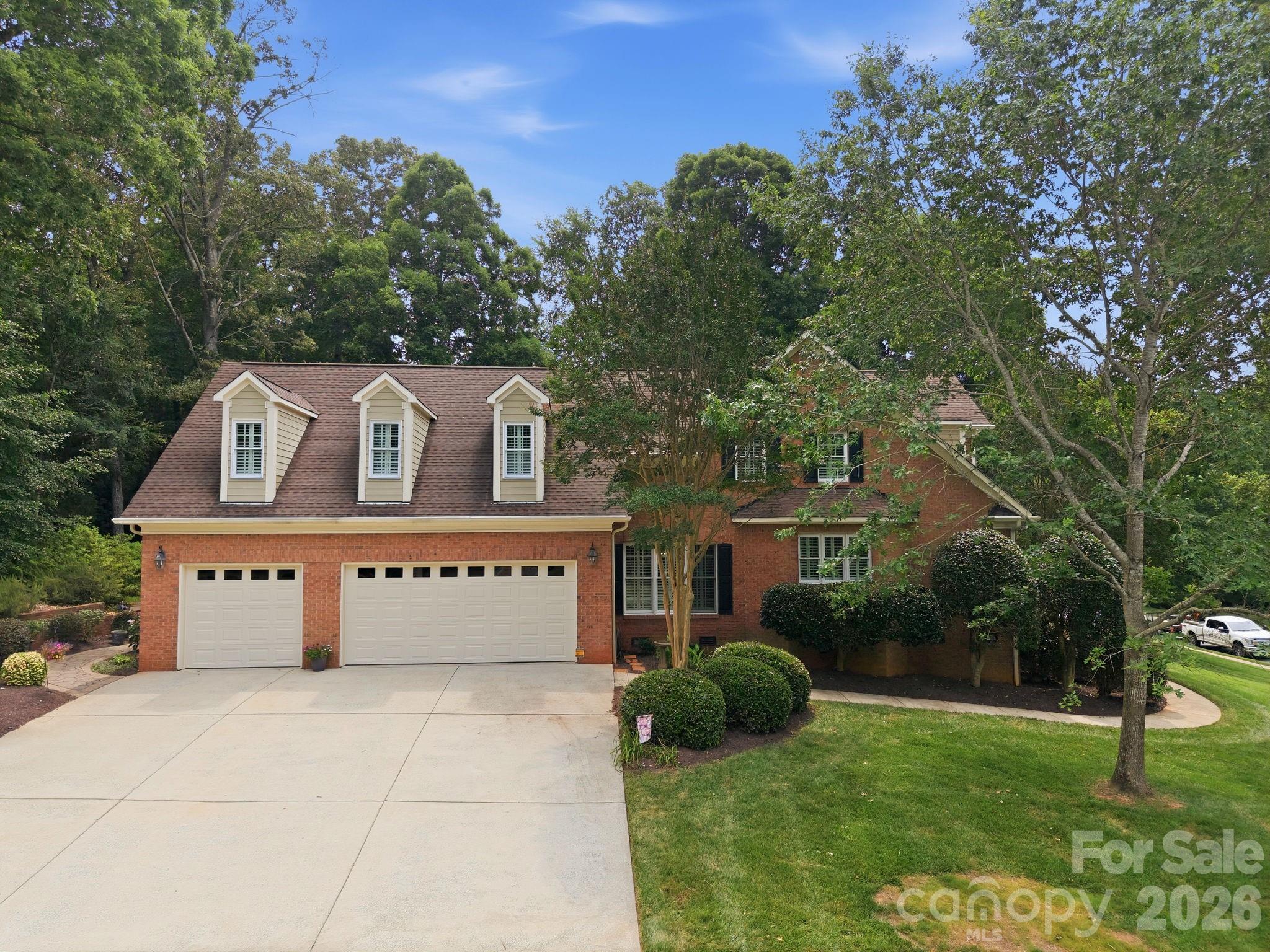 1016 Firethorne Club Drive — Waxhaw