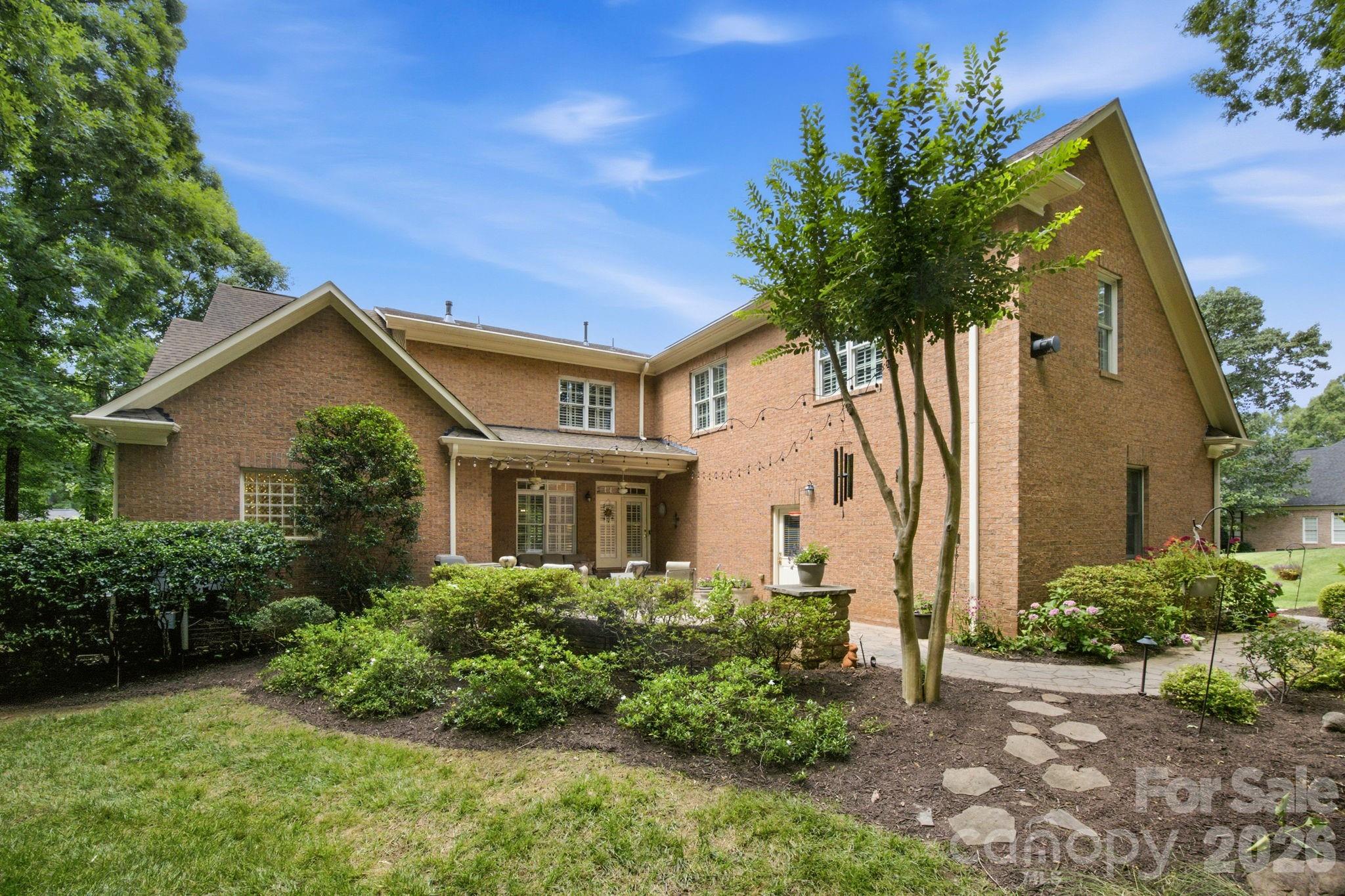 1016 Firethorne Club Drive — Waxhaw