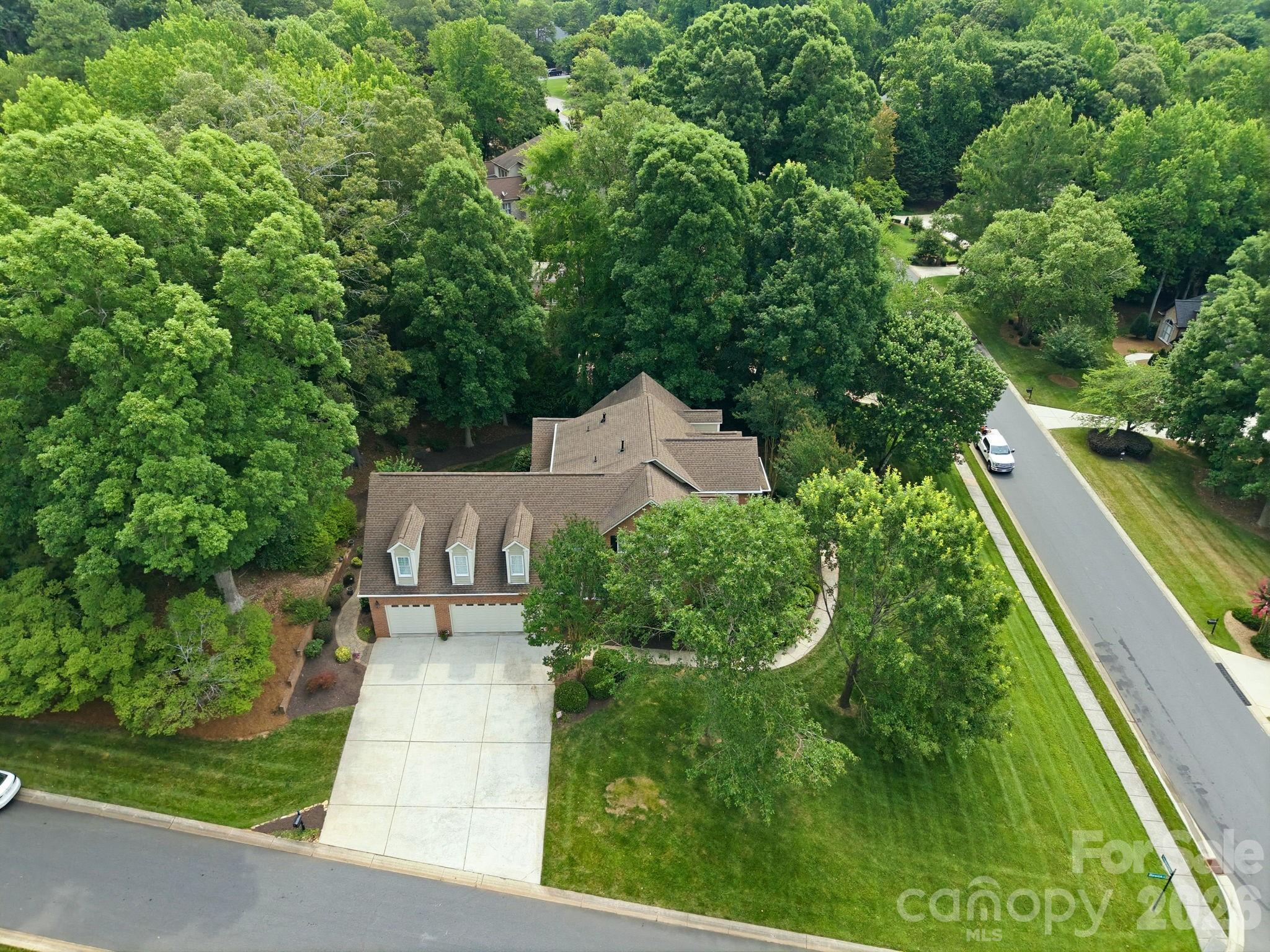 1016 Firethorne Club Drive — Waxhaw