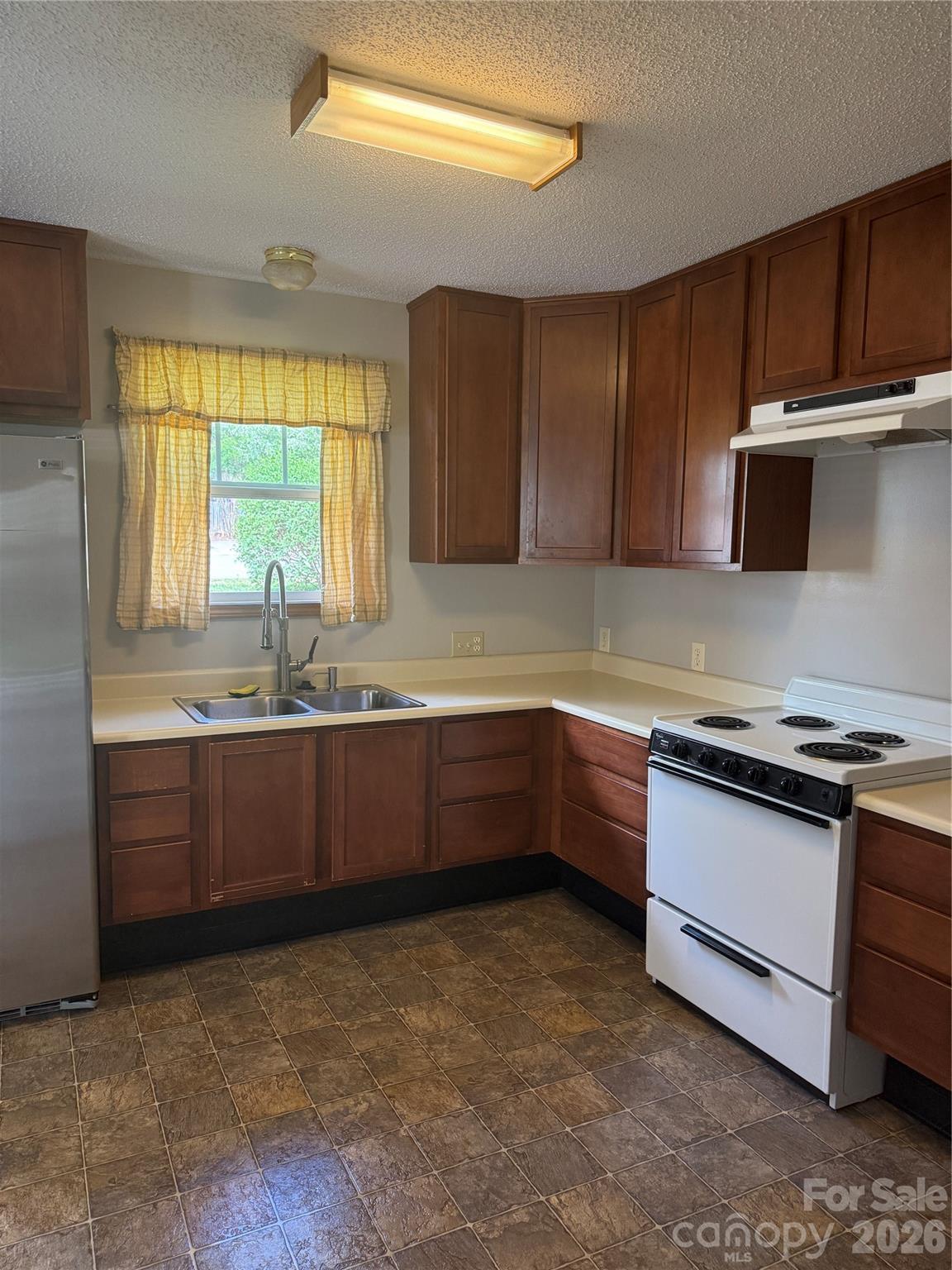 137 Warren Haynes Drive — Asheville