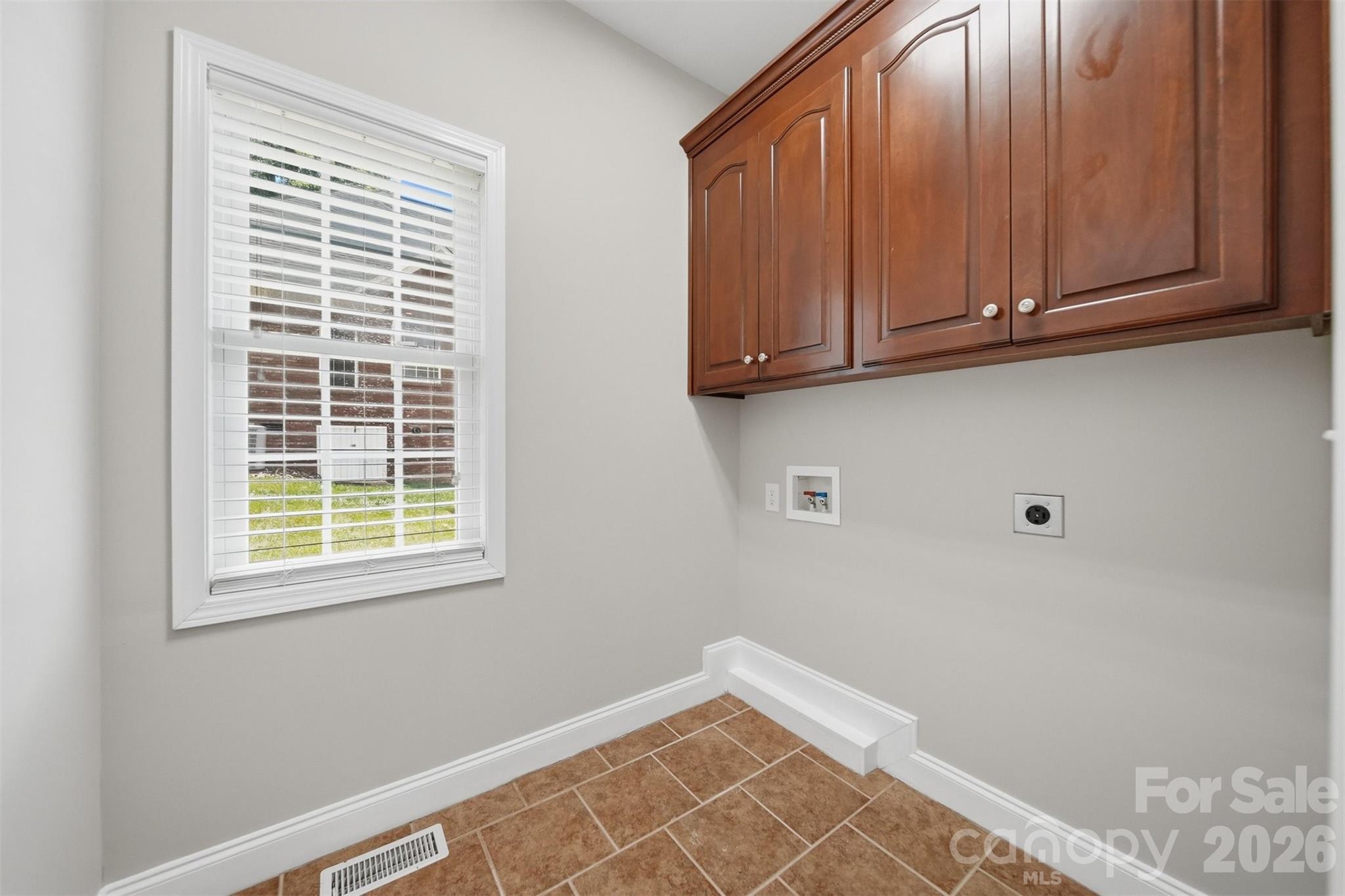 1110 Mayfield Circle NW — Conover