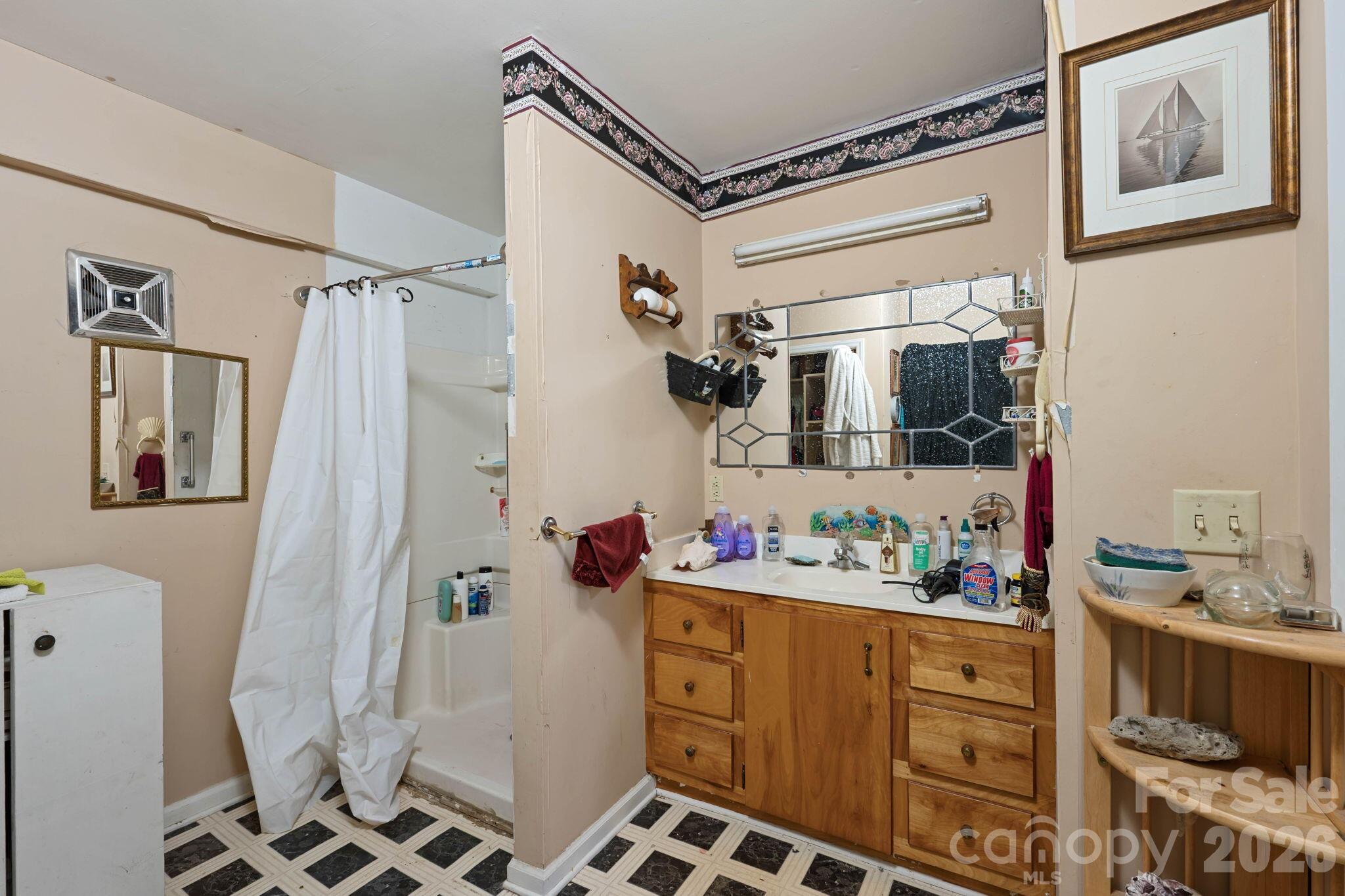 106 N Main Street — Granite Falls