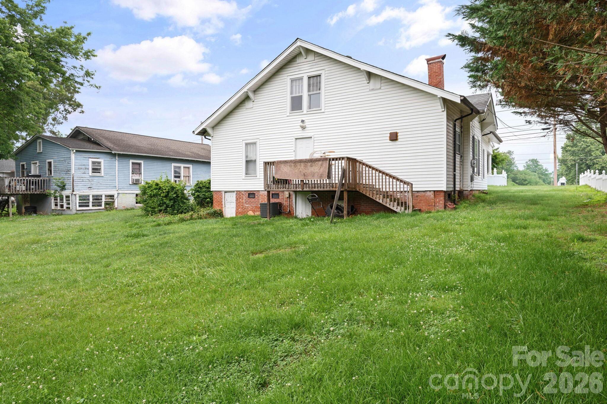106 N Main Street — Granite Falls