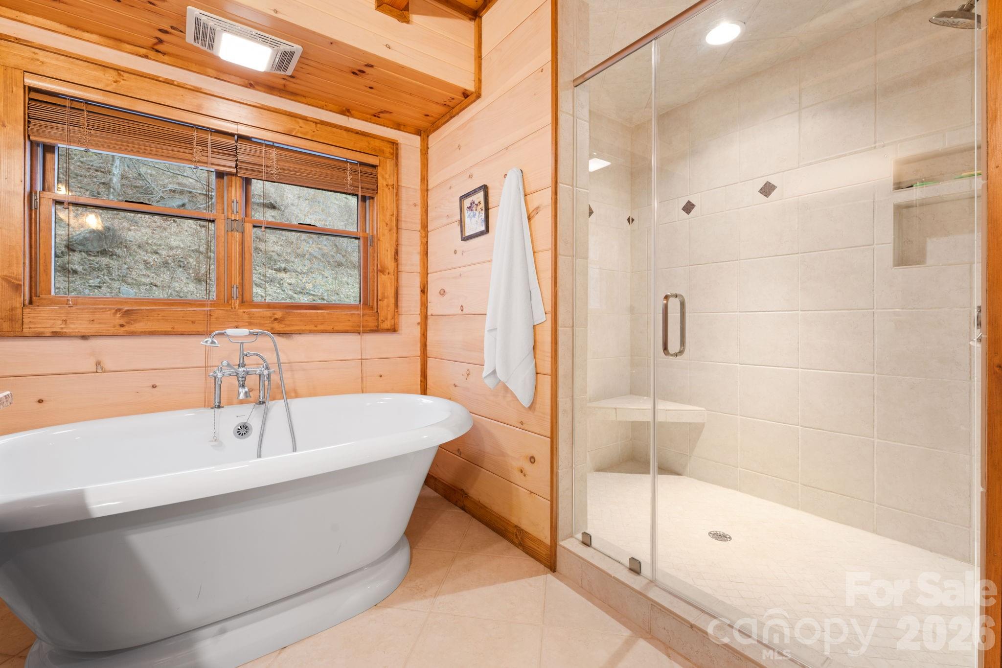 635 Acorn Nvno — Zionville