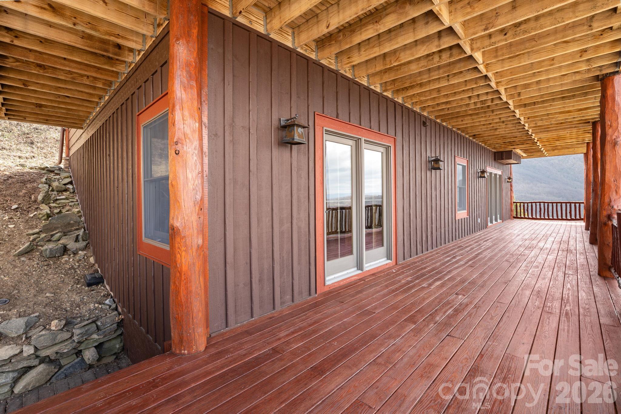 635 Acorn Nvno — Zionville