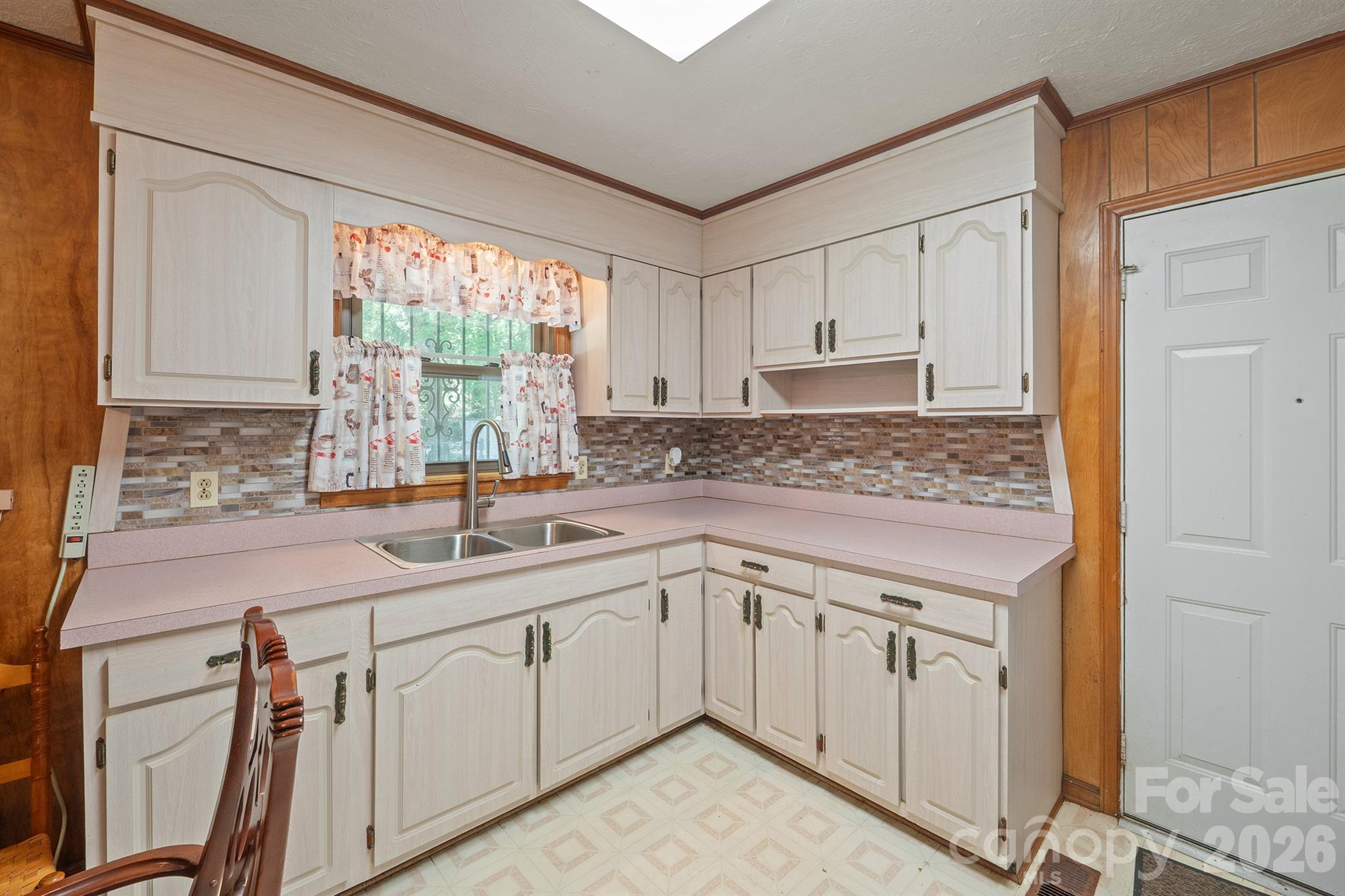 1505 Kingston Drive — Kannapolis