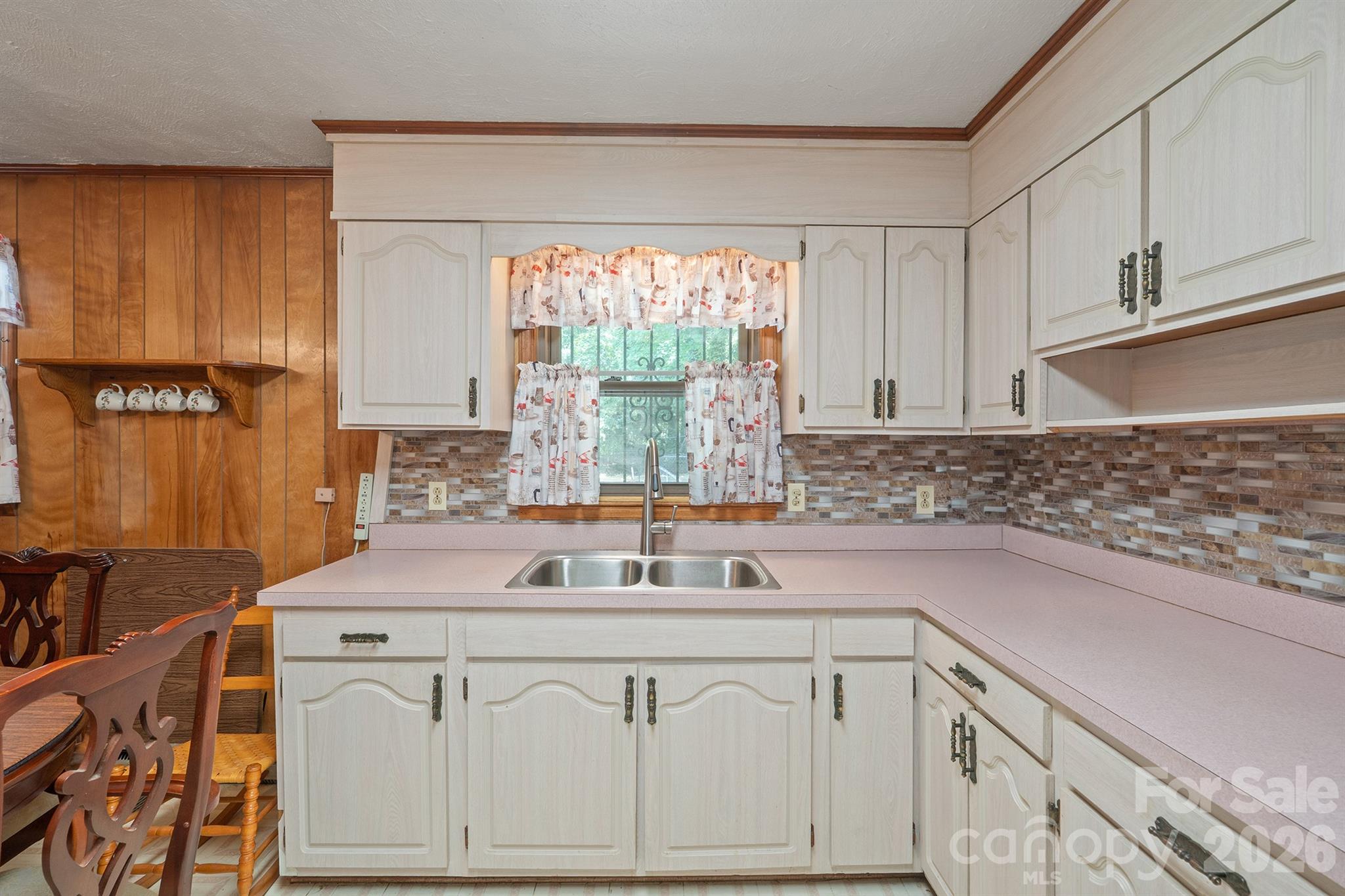 1505 Kingston Drive — Kannapolis