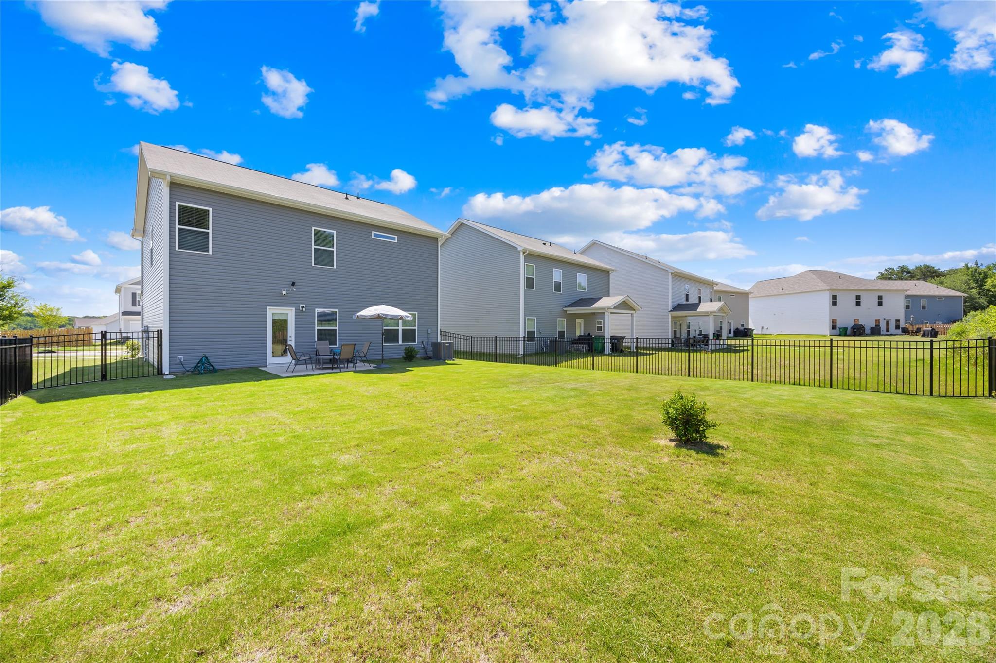 8131 Jonagold Lane — Charlotte