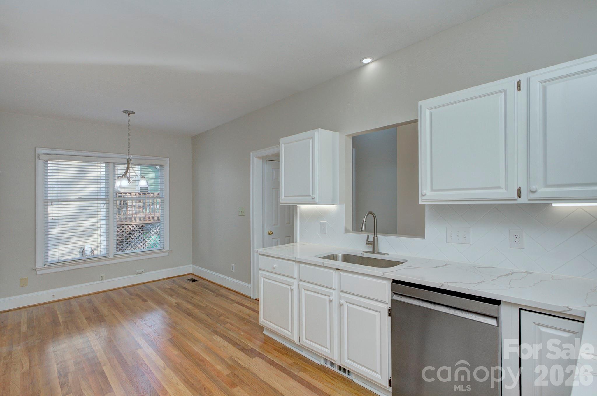 2000 Victorian Place — Charlotte