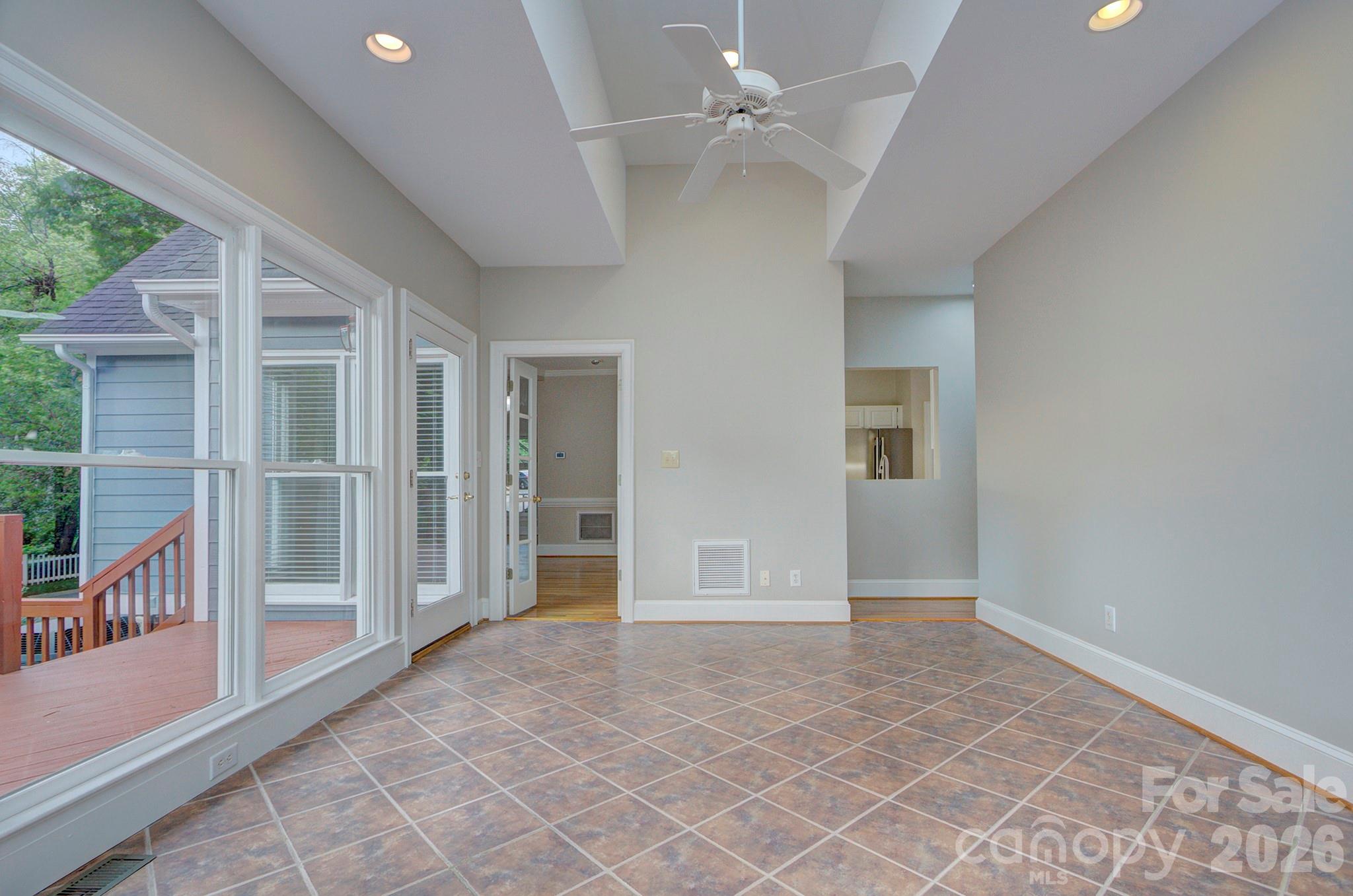 2000 Victorian Place — Charlotte