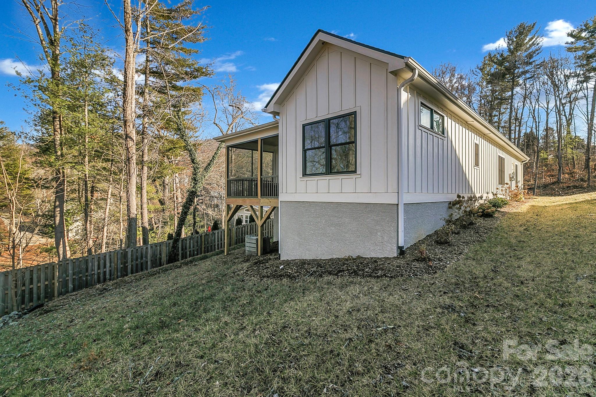 40 Rangeley Drive — Asheville