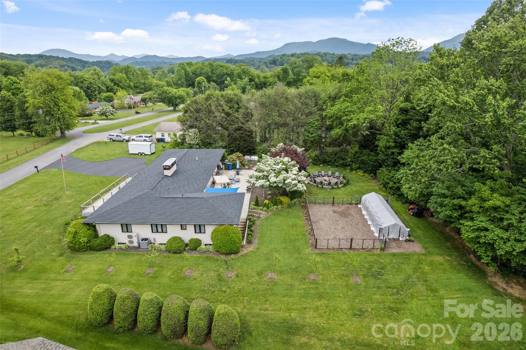 225 Valley View Terrace — Waynesville