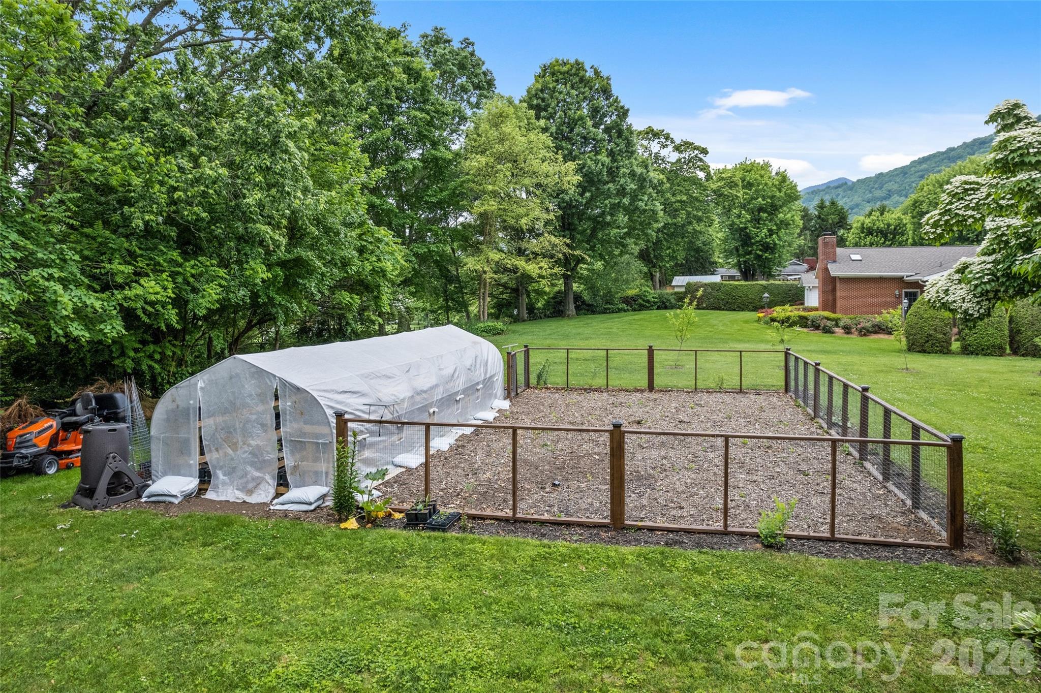225 Valley View Terrace — Waynesville