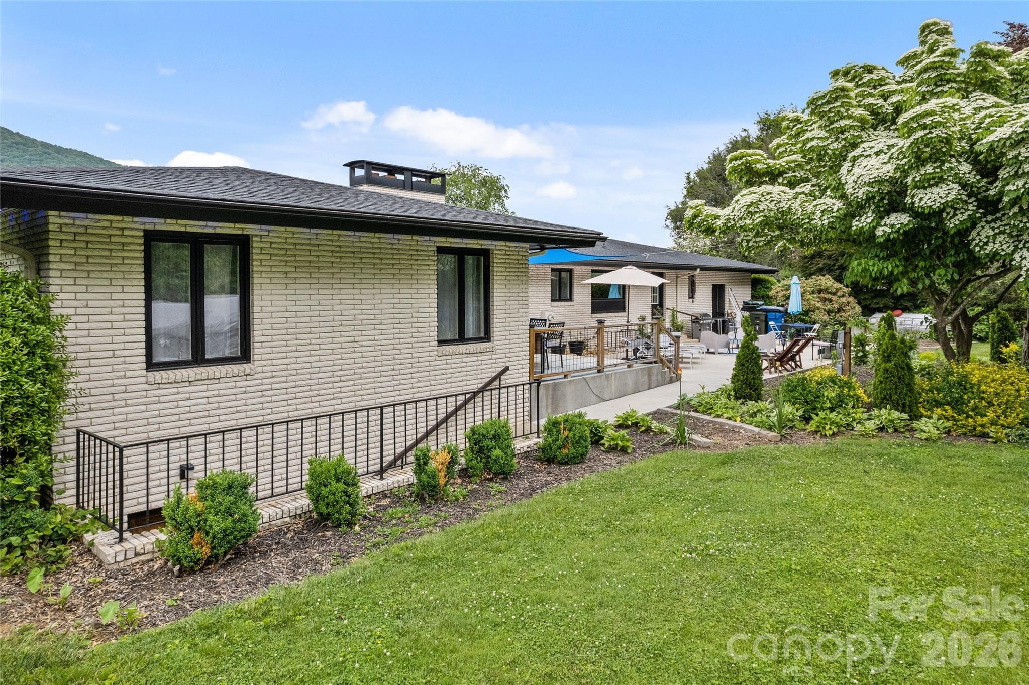 225 Valley View Terrace — Waynesville