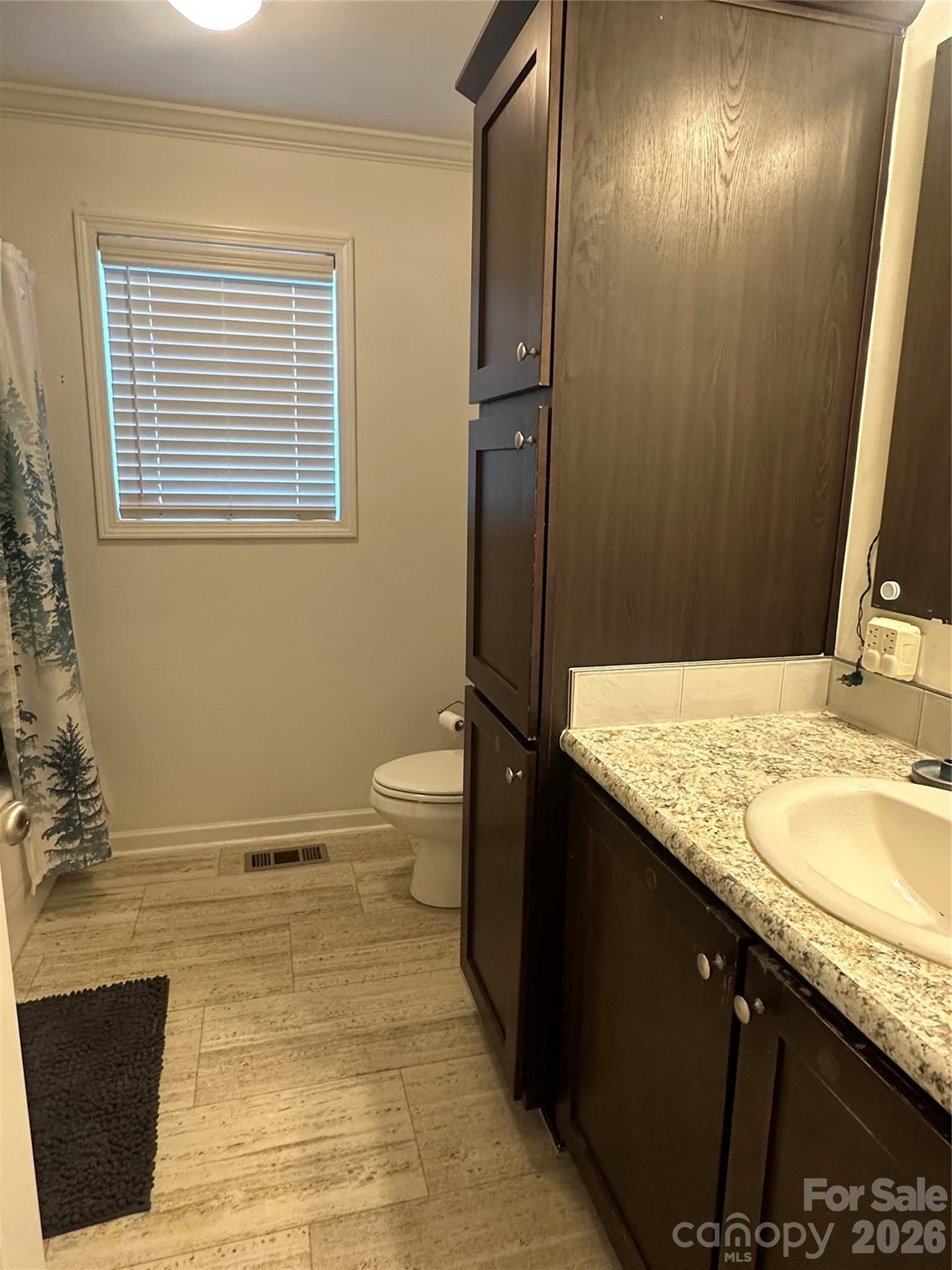 330 W Memorial Highway — Harmony
